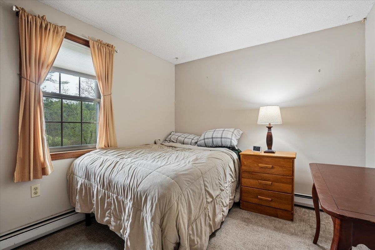 93 English Range Rd, Derry, NH 03038