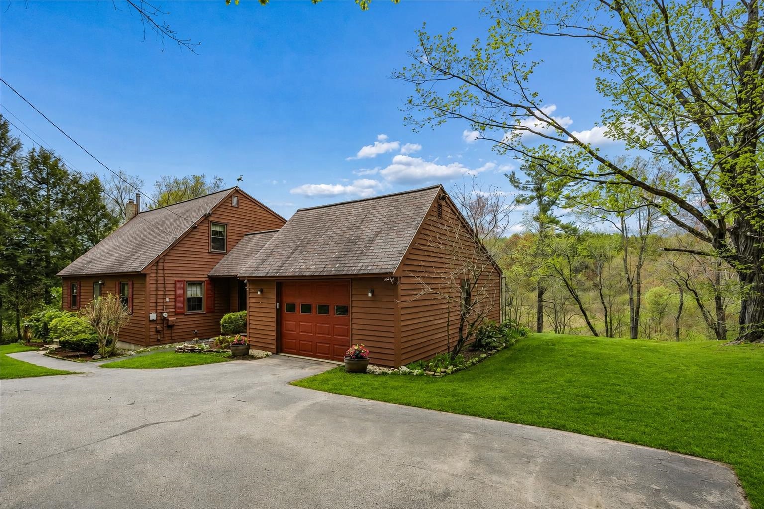 93 English Range Rd, Derry, NH 03038
