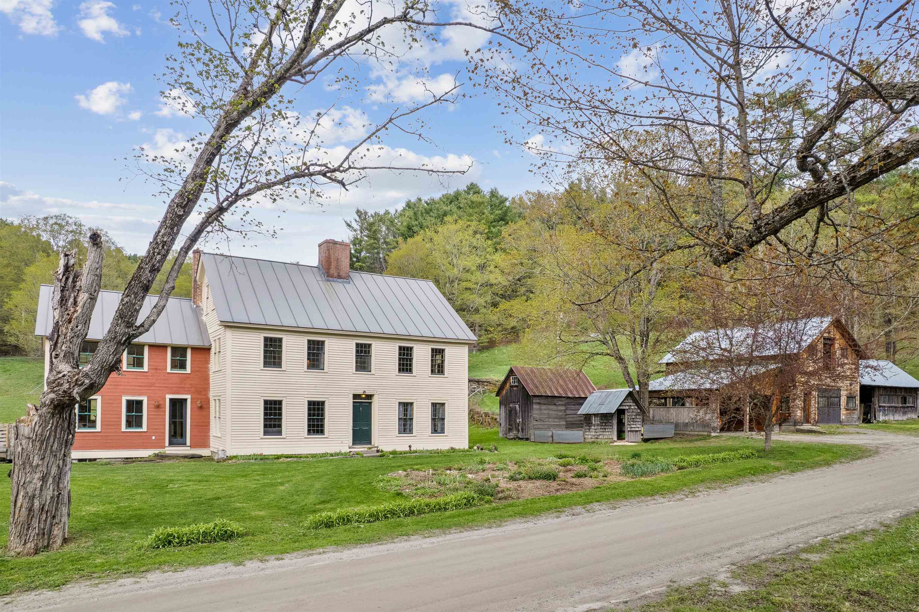 77 Kibling Hill Rd, Tunbridge, VT 05077