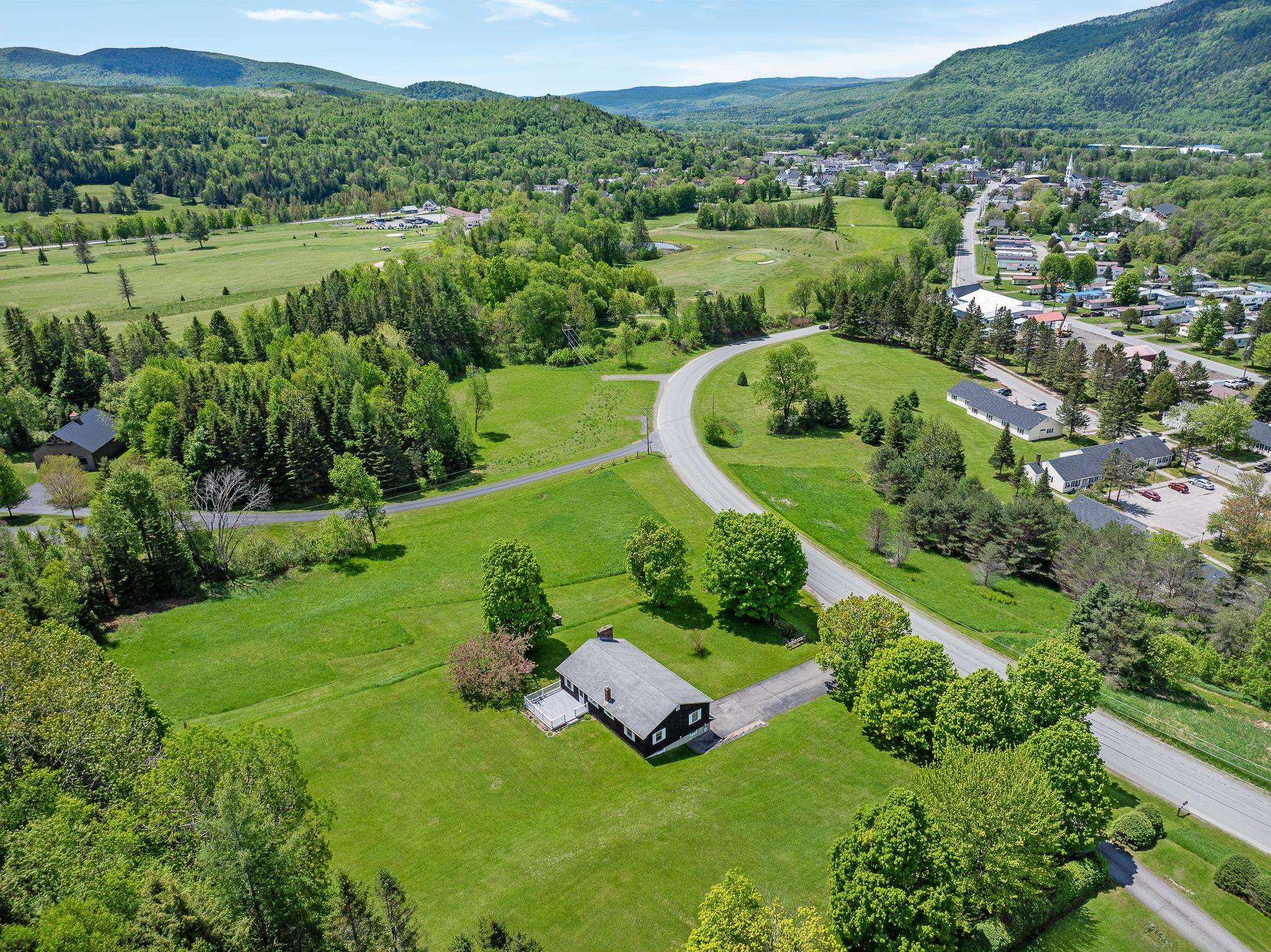 46 Corliss Ln, Colebrook, NH 03576