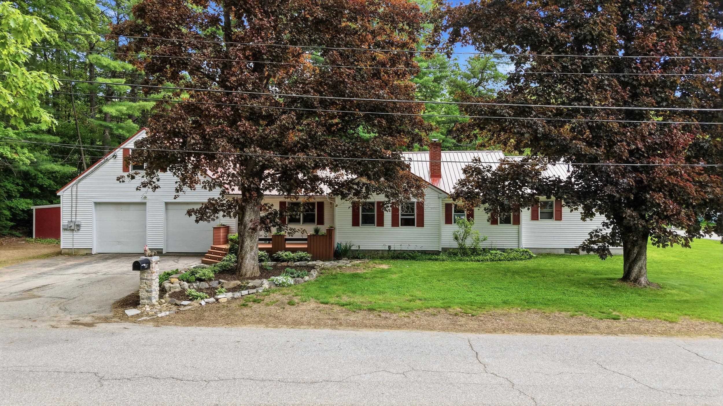 19 Deer St, Tilton, NH 03276