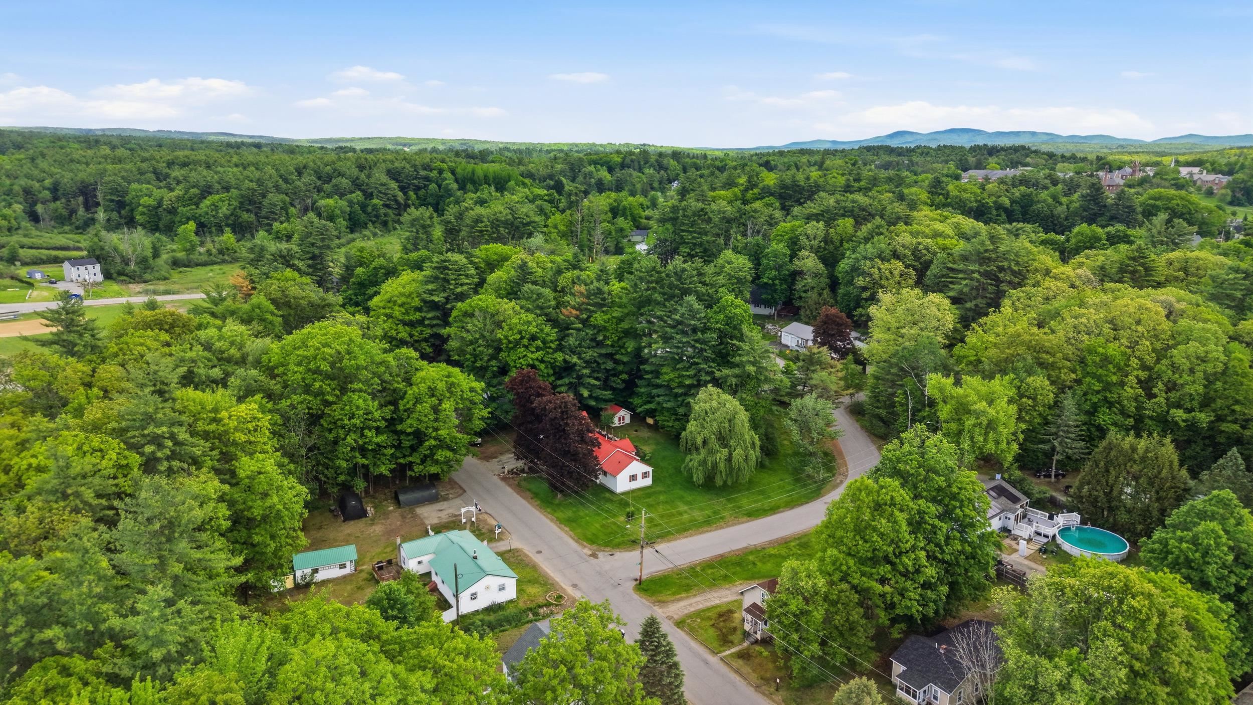 19 Deer St, Tilton, NH 03276