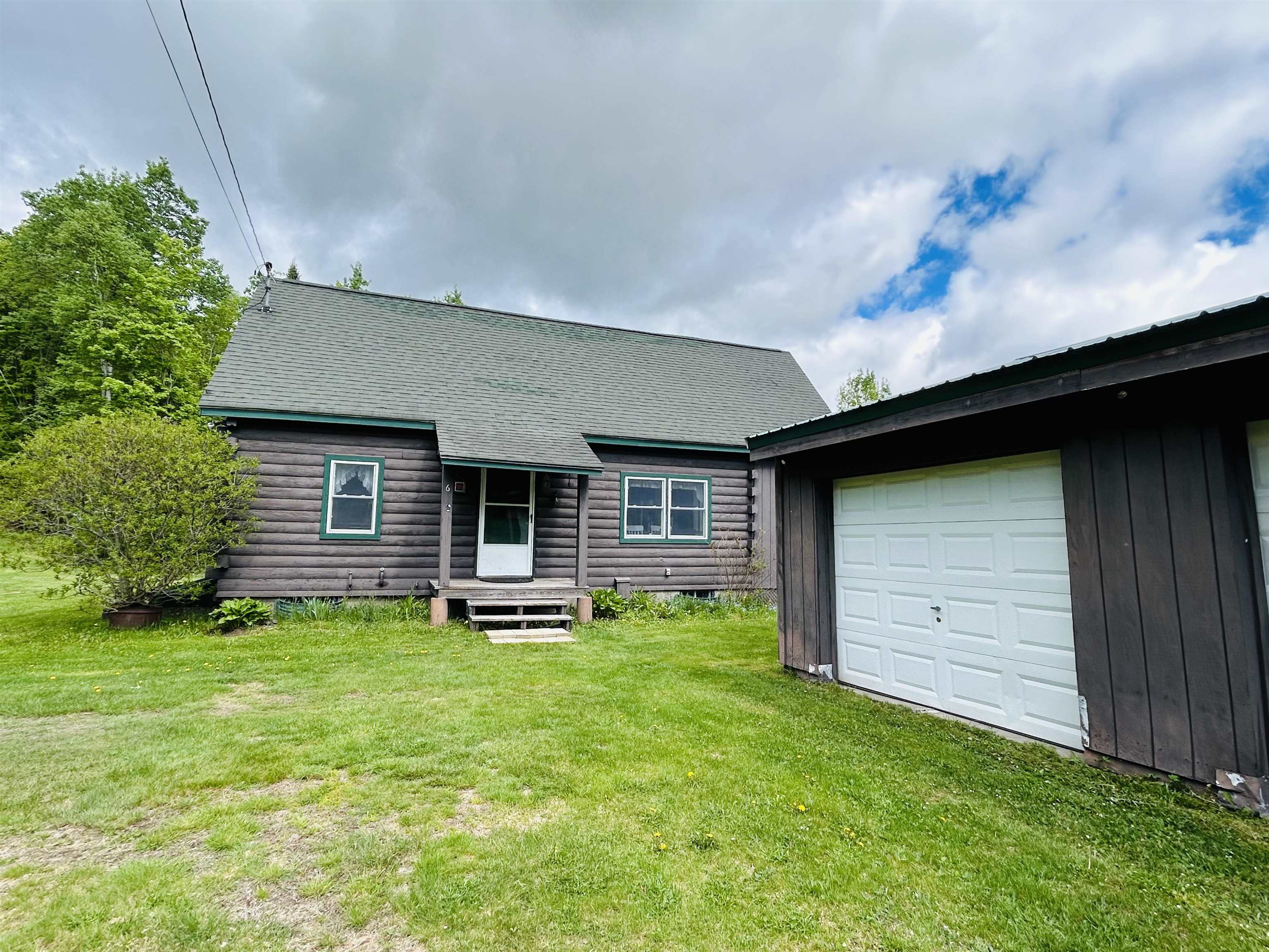 6 Femia Dr, Stewartstown, NH 03576