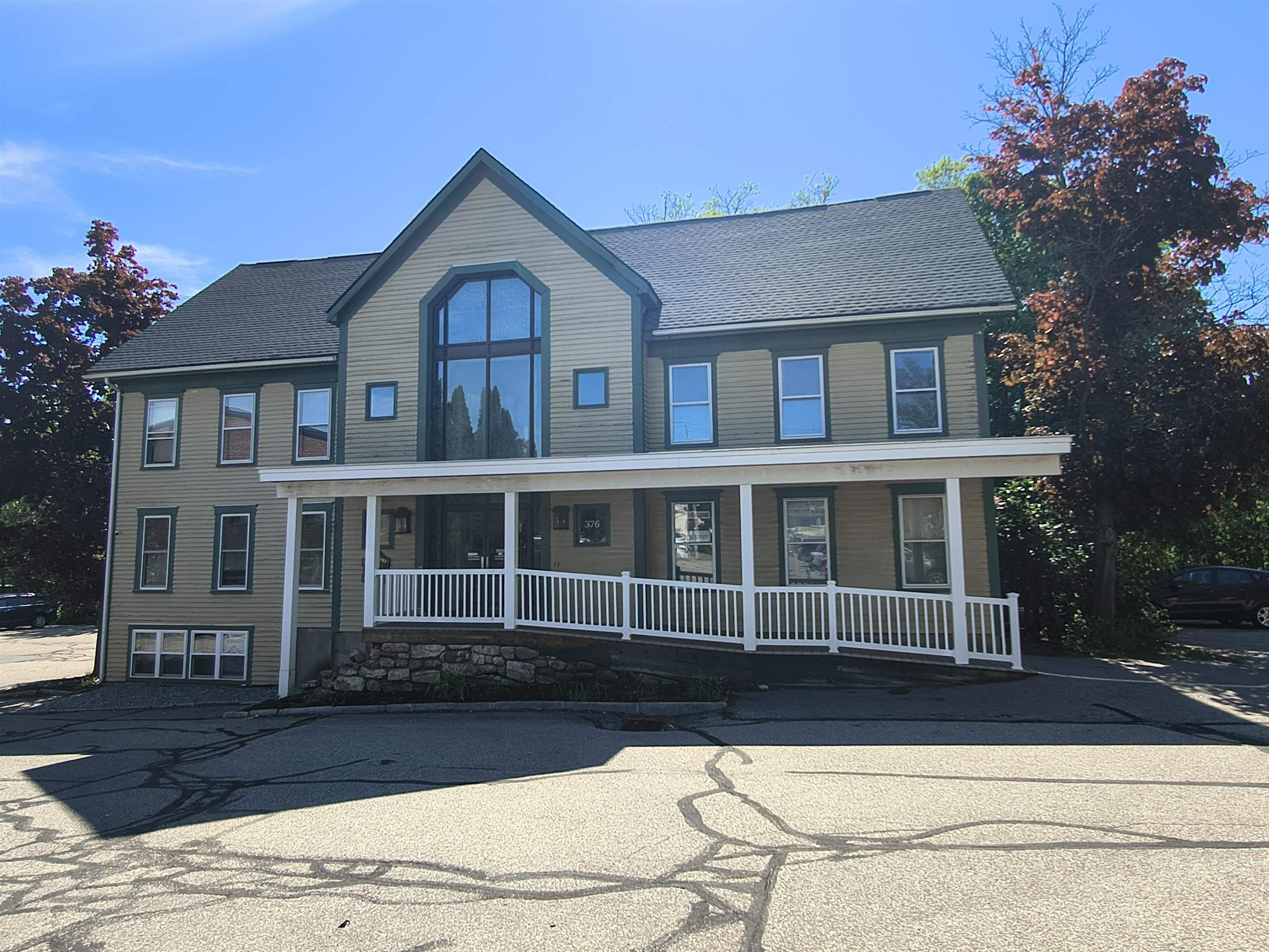 376 Union Avenue — photo 2