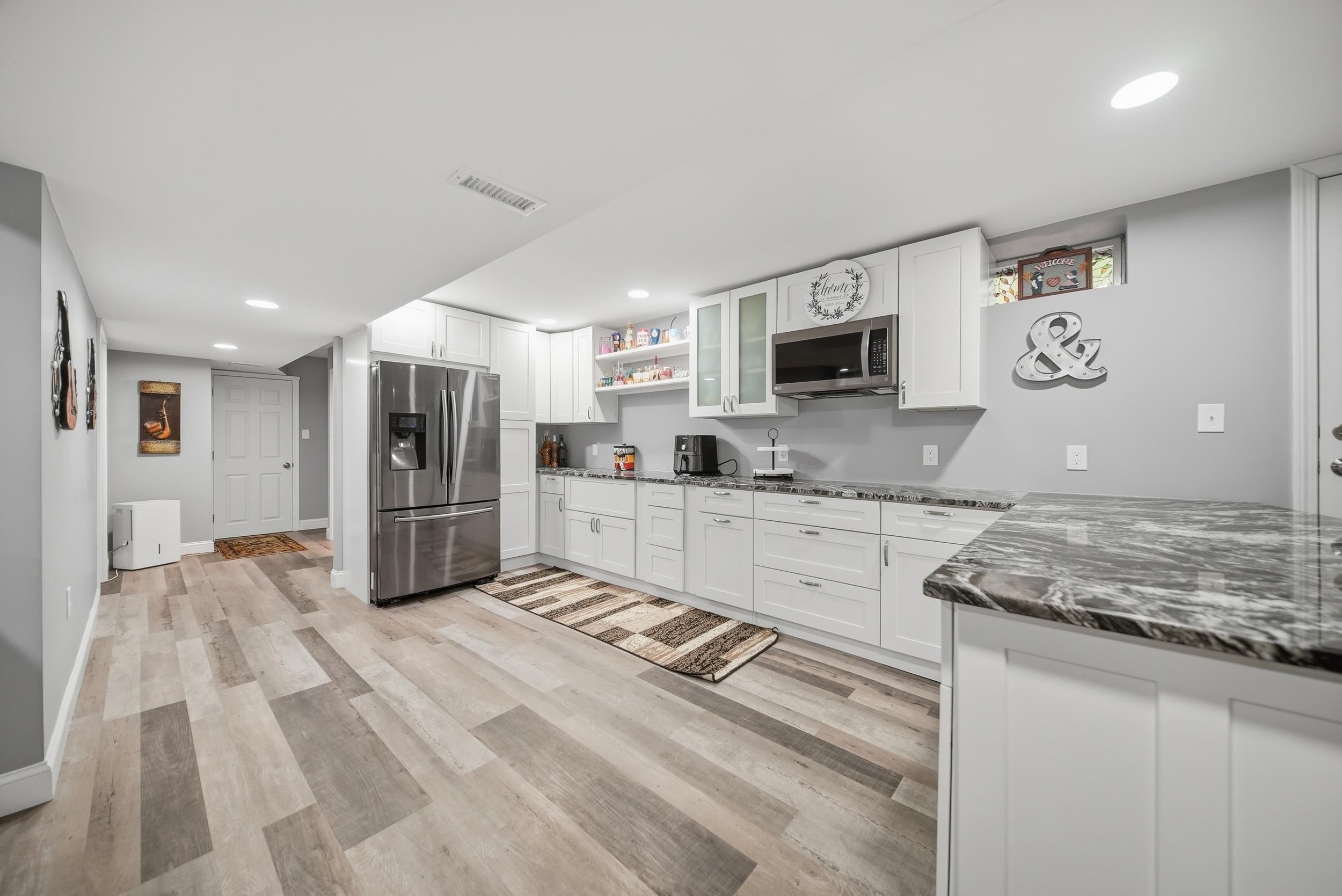 18 Stone Post Rd, Salem, NH 03079