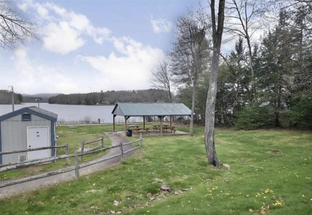 21 Nutter Cir, Barnstead, NH 03225