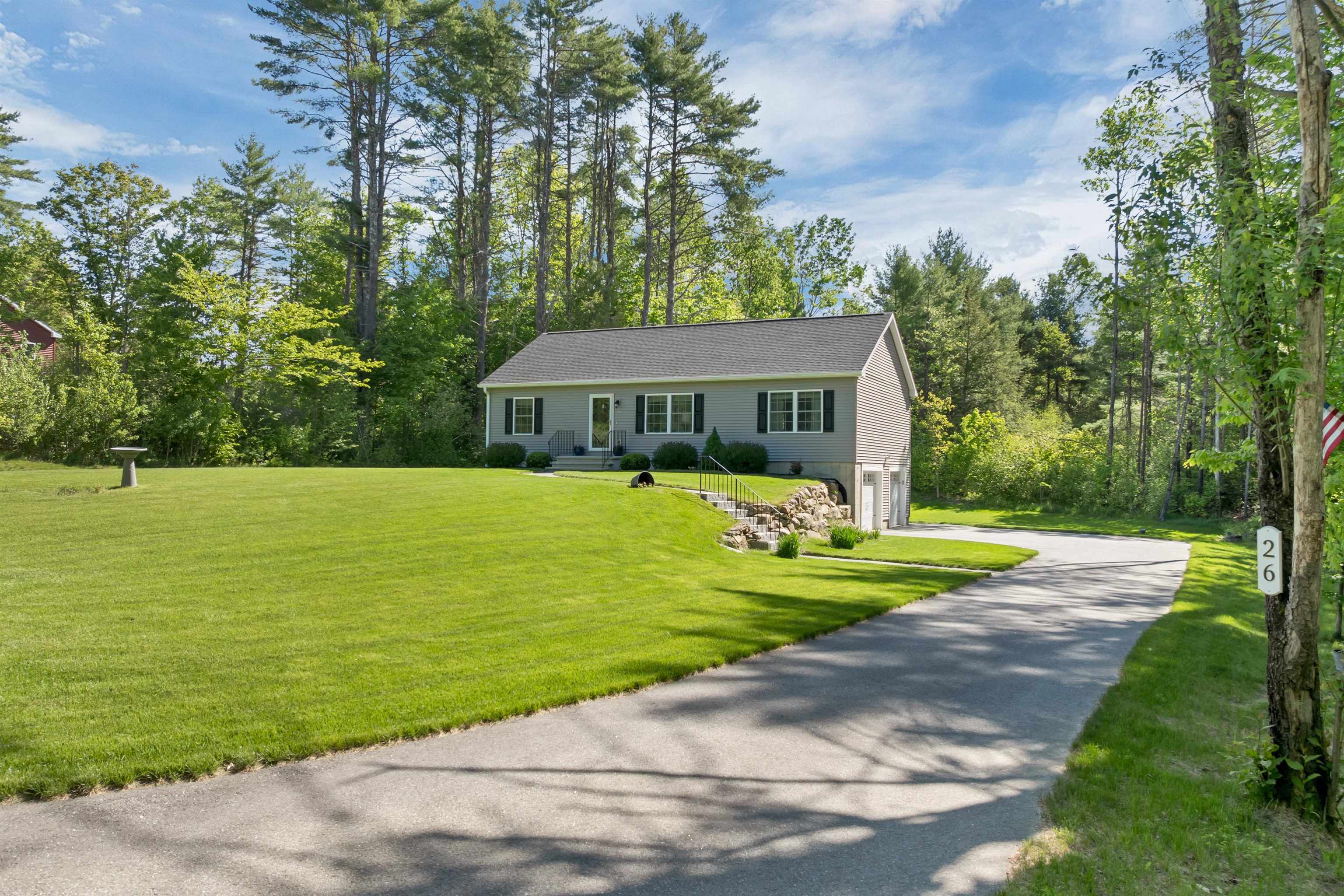 26 Brackett Ln, Northfield, NH 03276