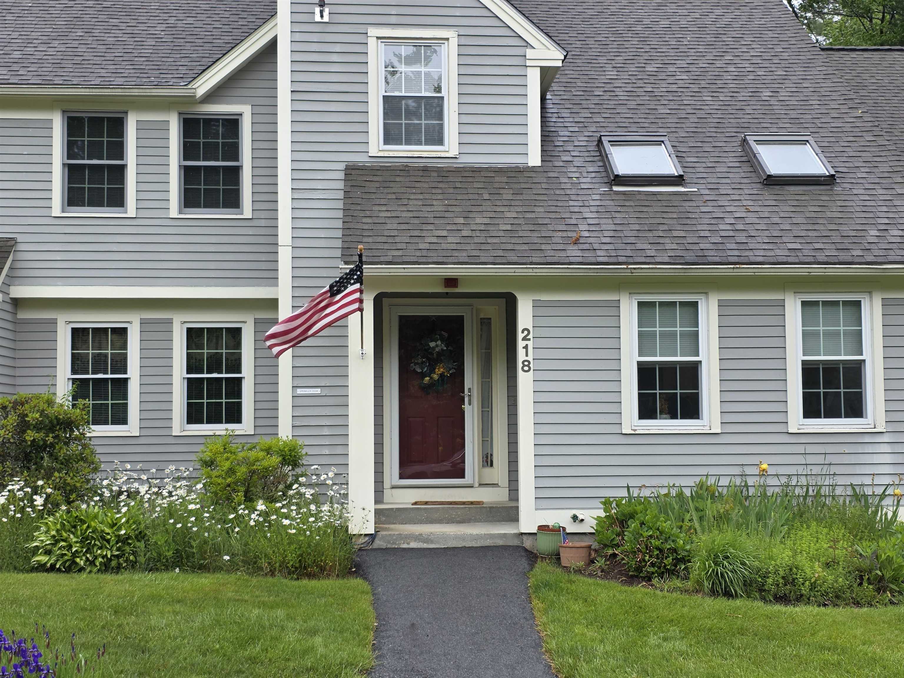 218 Pheasant Rn, Hudson, NH 03051