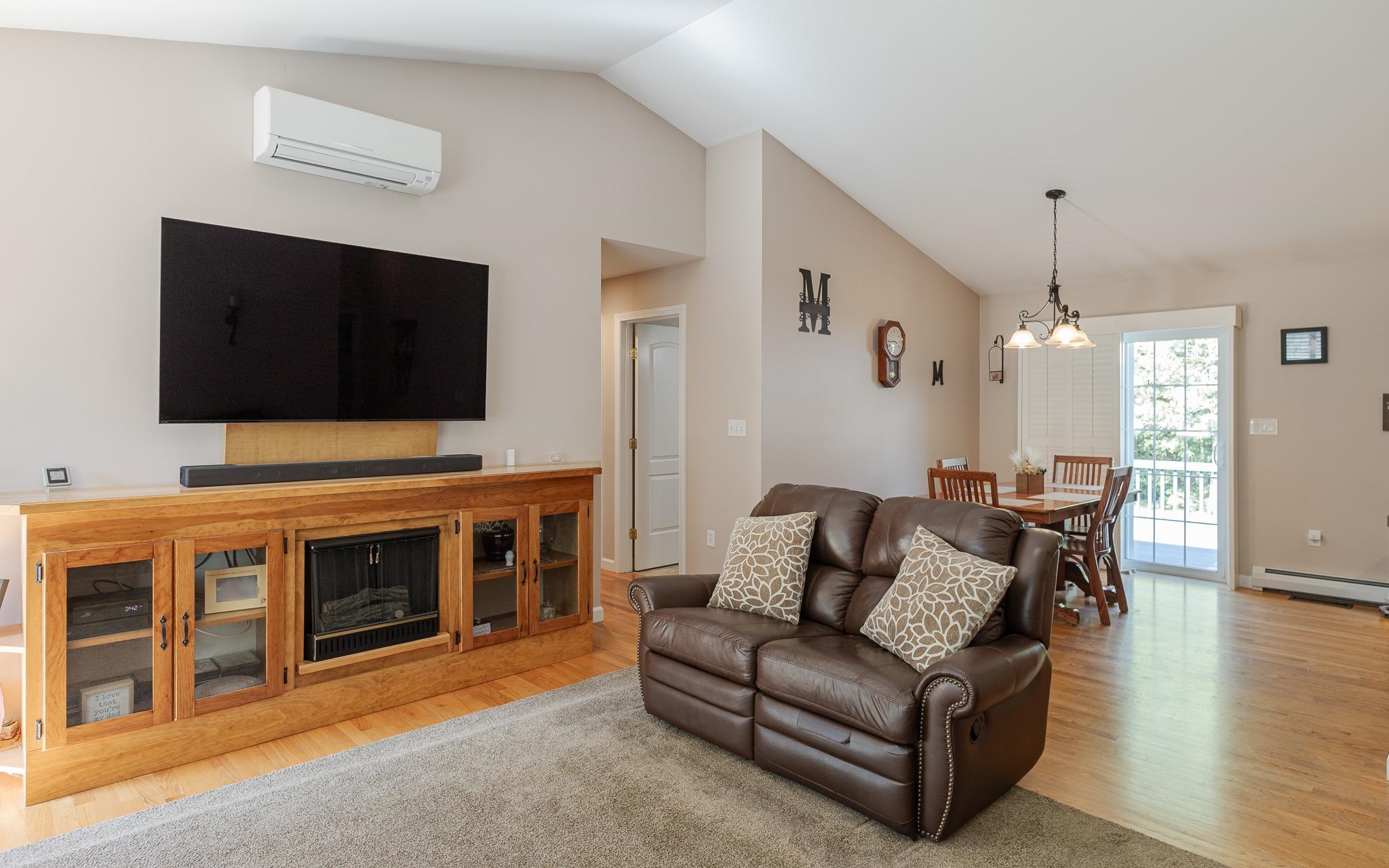 68 Katie Ln, Swanzey, NH 03446