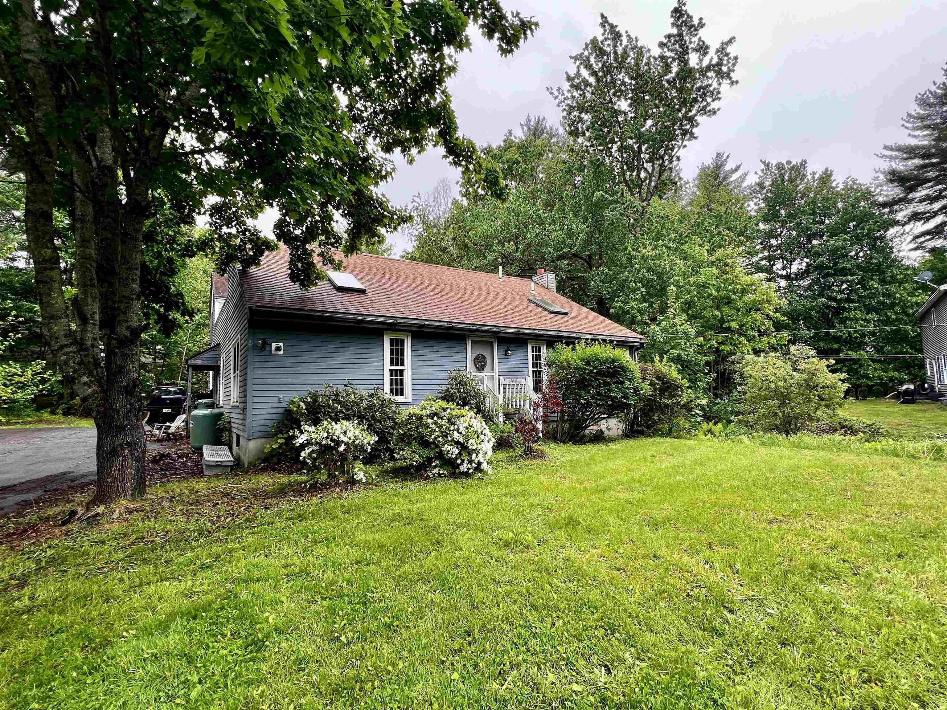 6 Davis Dr, Barnstead, NH 03225