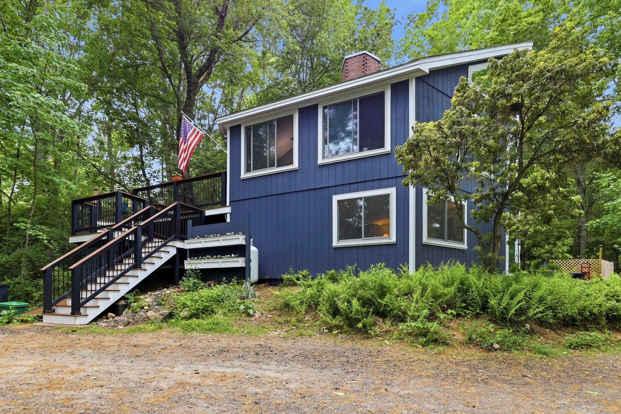 8 Orchard Dr, Durham, NH 03824