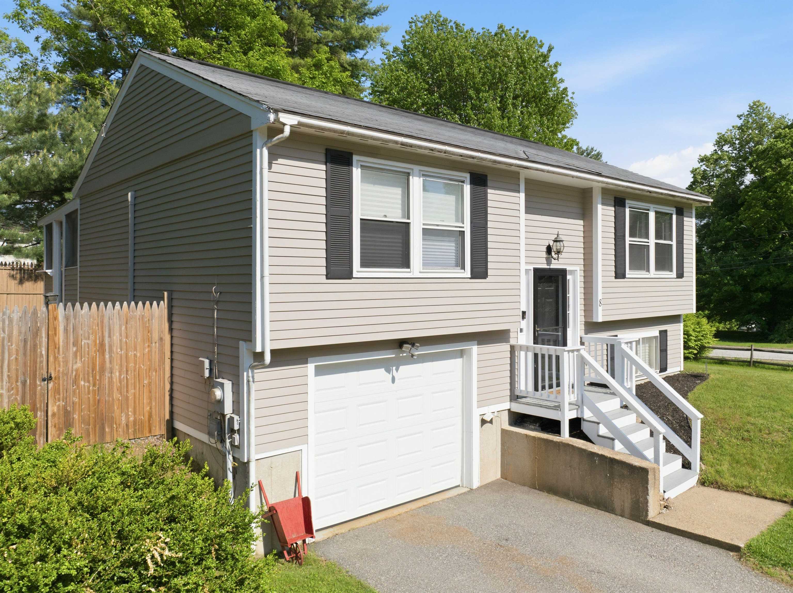 8 Glenridge Rd, Belmont, NH 03220