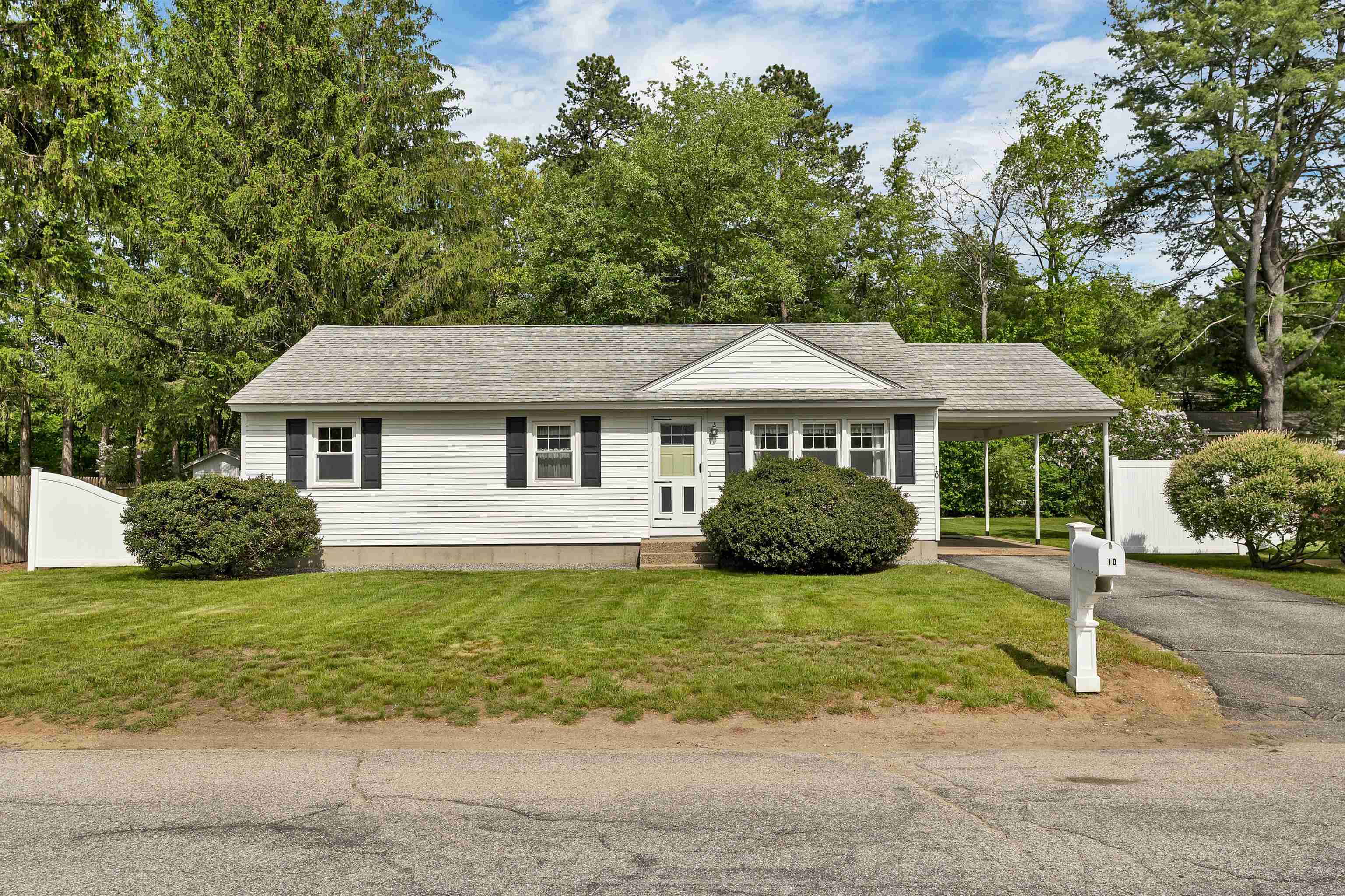 10 Guay St, Concord, NH 03301