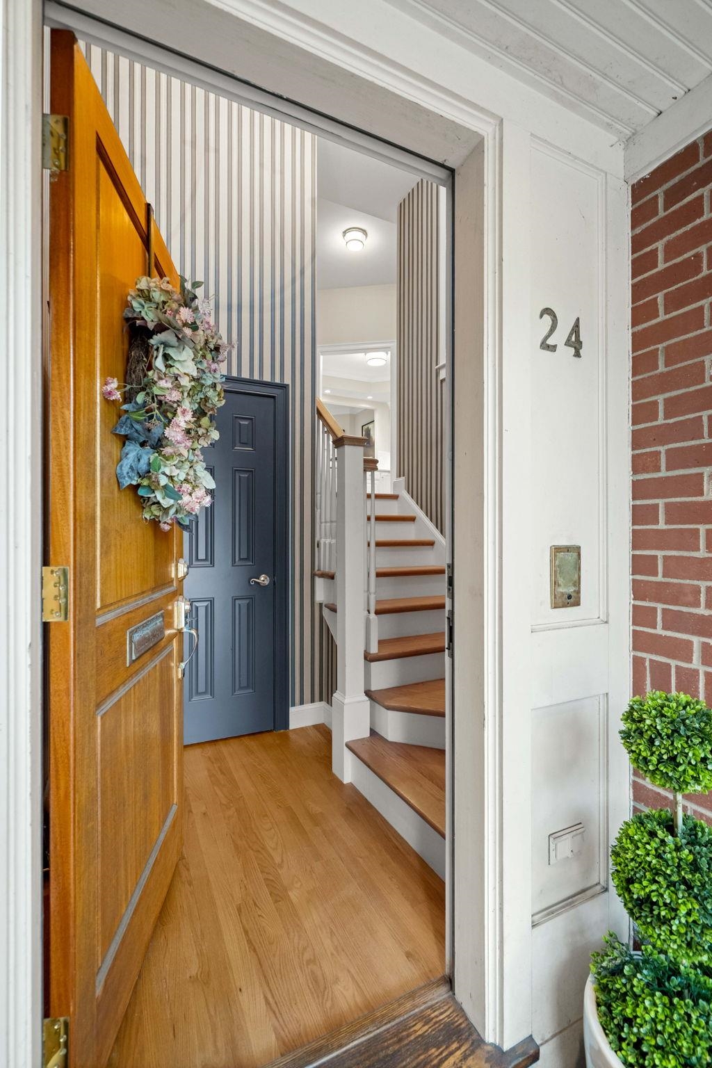 24 Porter St, Portsmouth, NH 03801