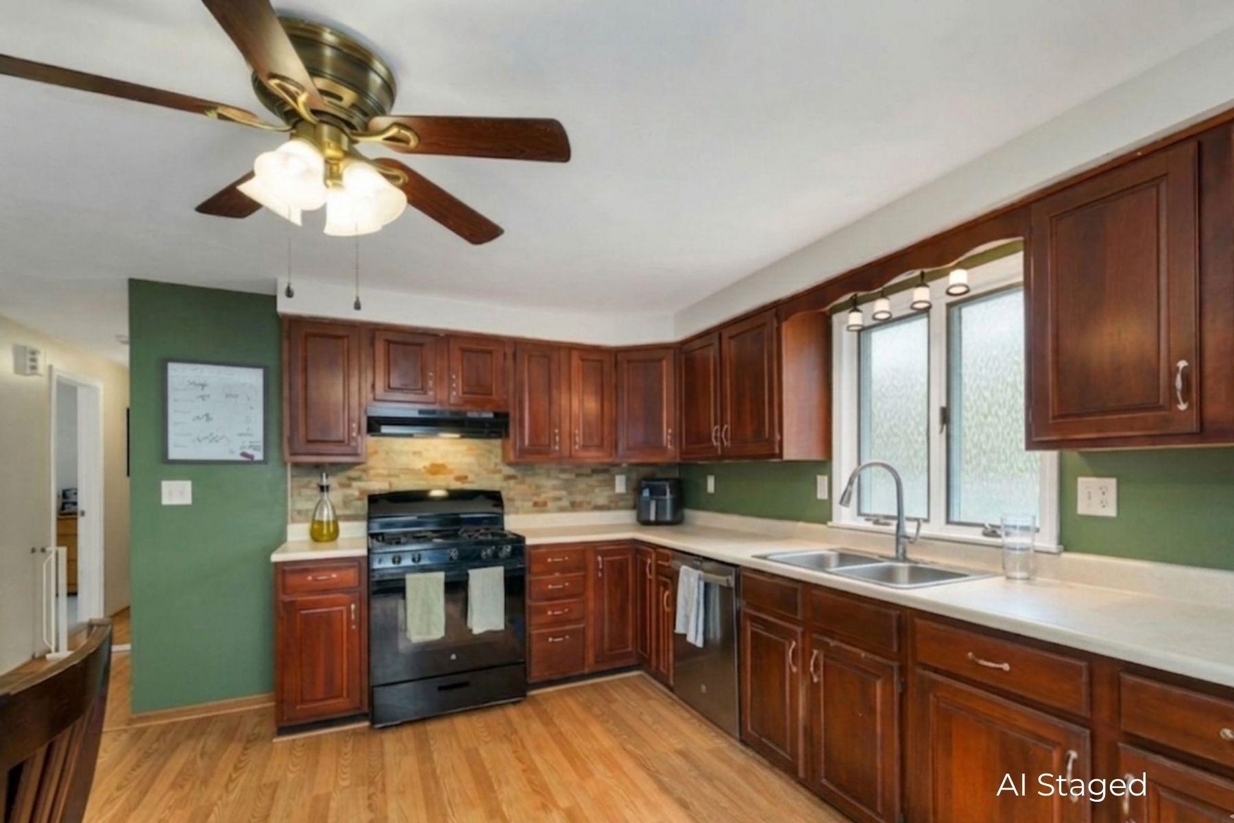 42 Cameron Dr, Pittsfield, NH 03263-3207