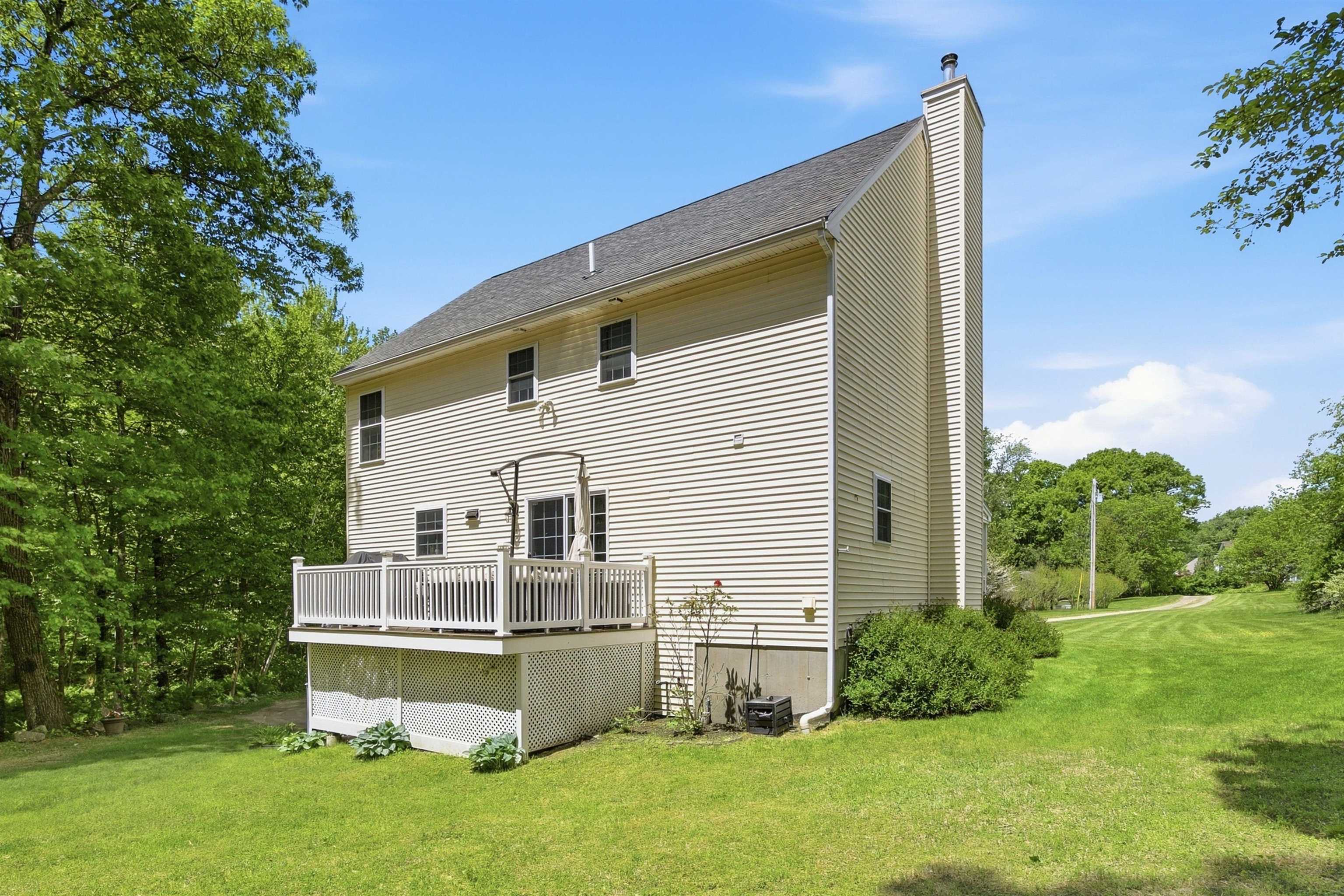 343 Beauty Hill Rd, Barrington, NH 03825