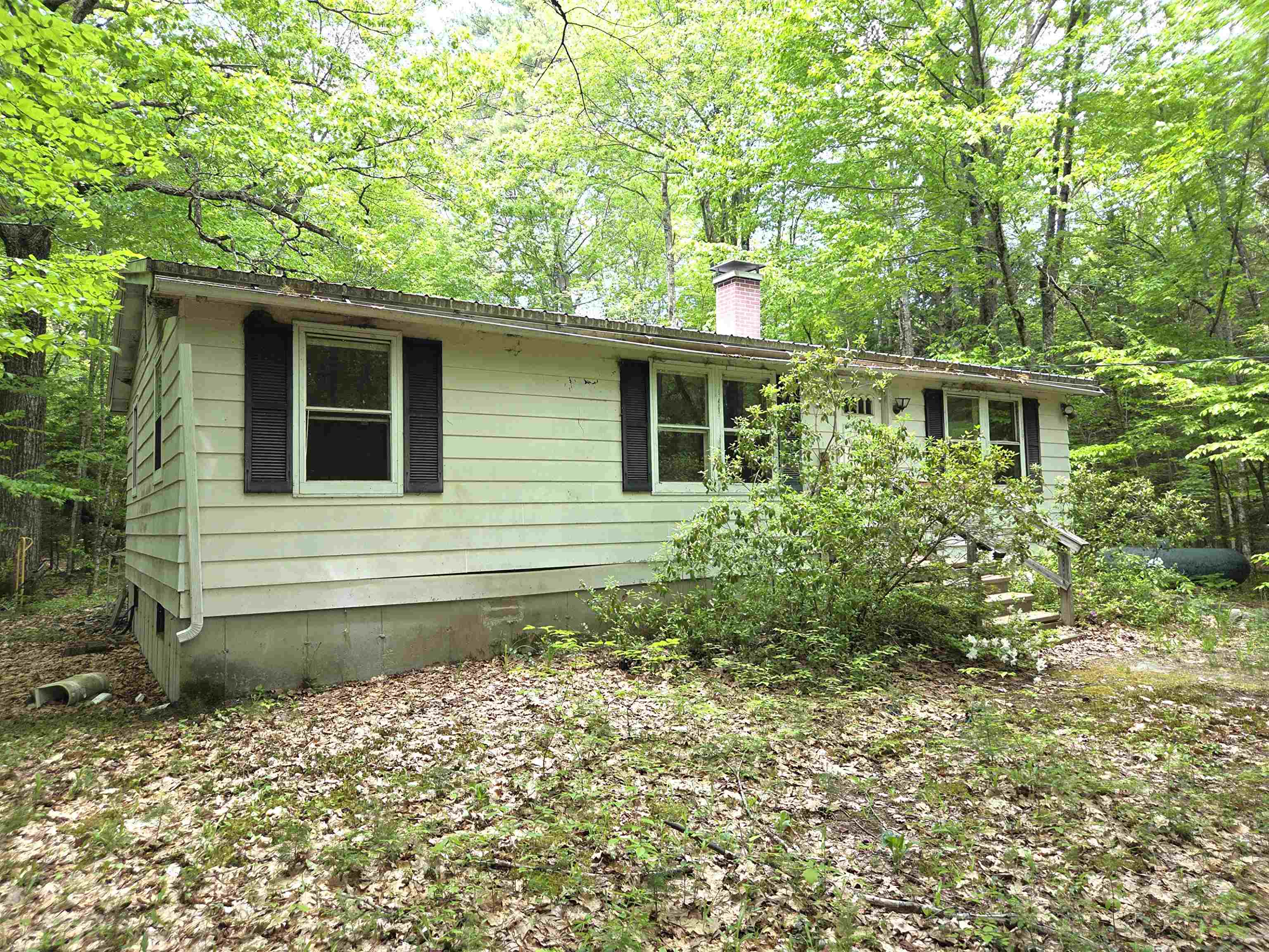 72 Freeman Hall Rd, Nottingham, NH 03290