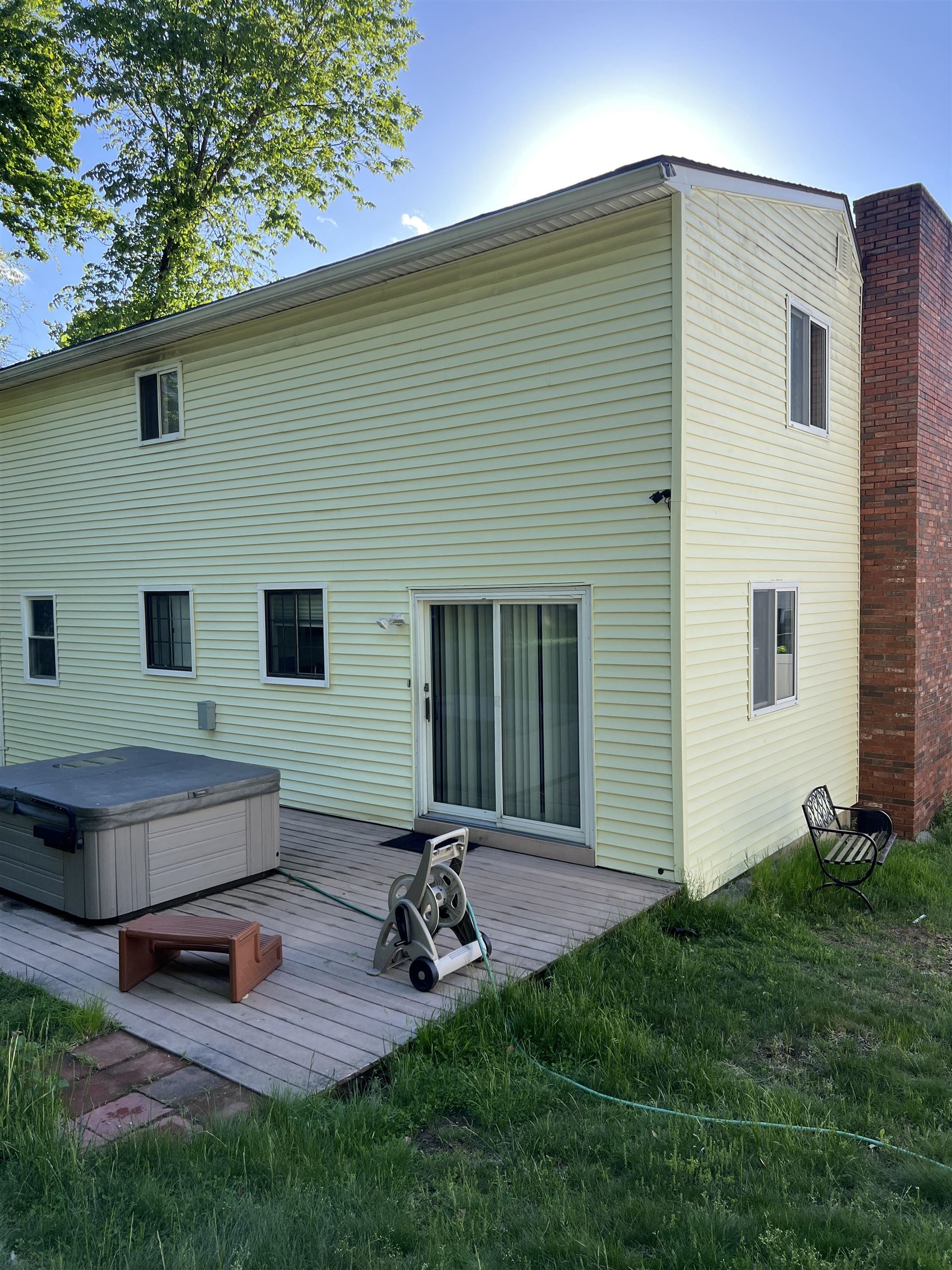 109 Weston Rd, Manchester, NH 03103