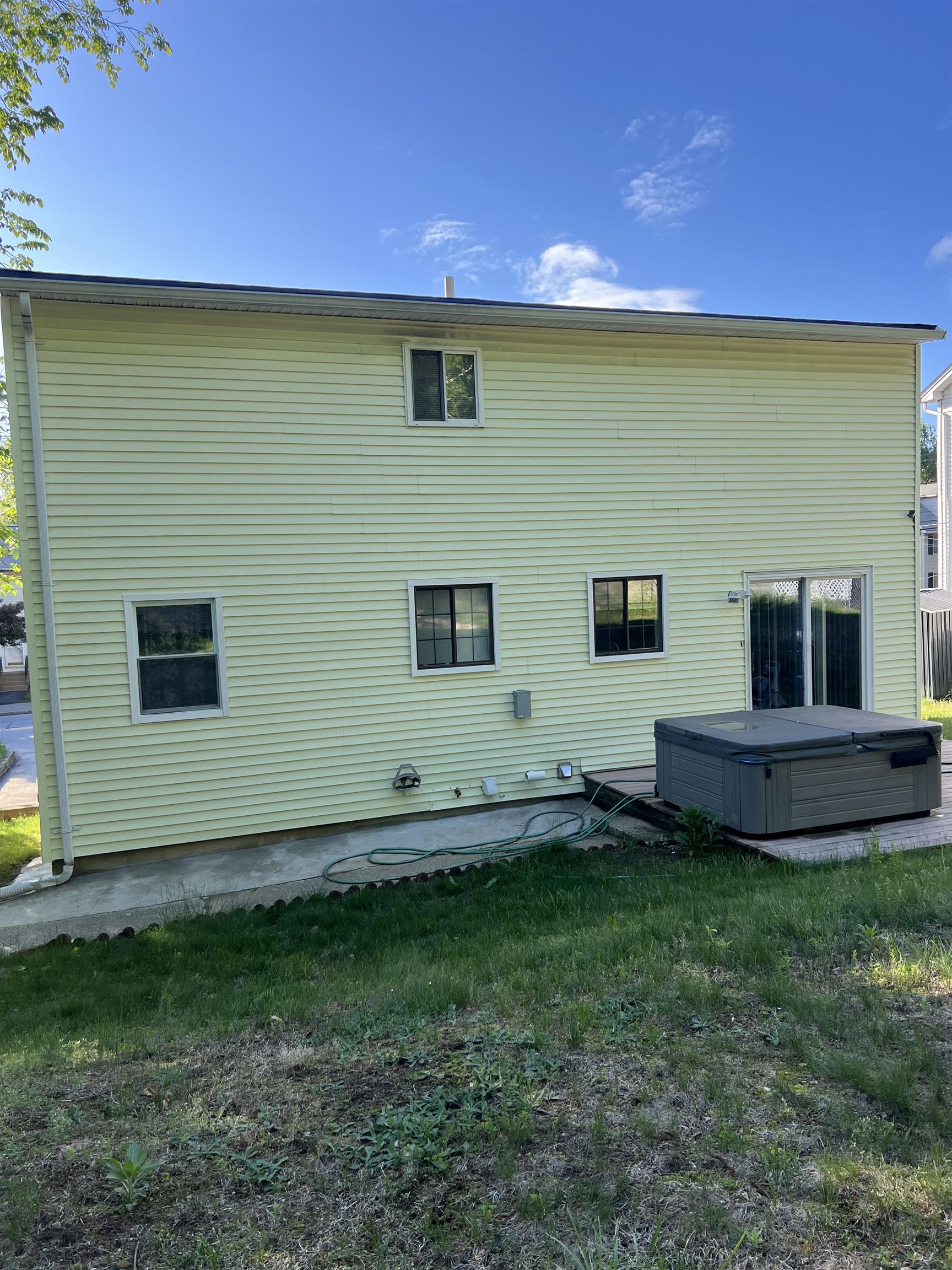 109 Weston Rd, Manchester, NH 03103