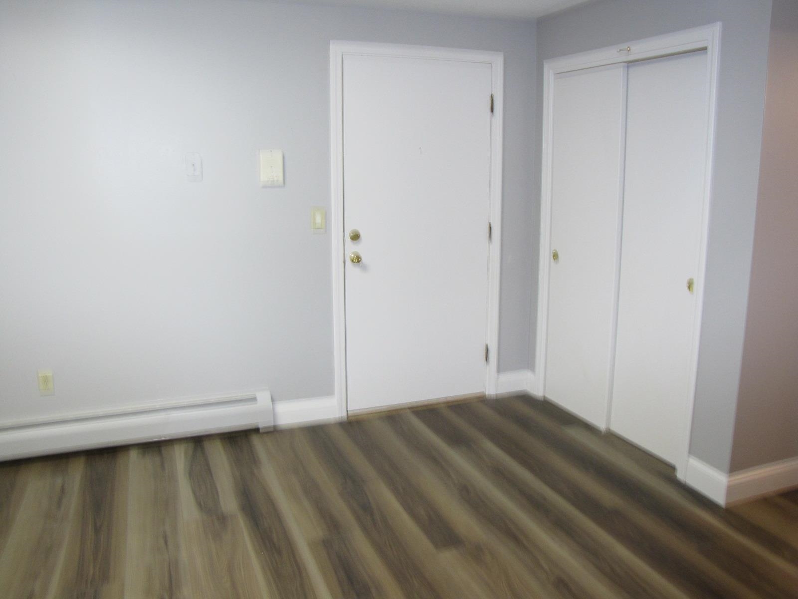 3 Mcilvin St, Manchester, NH 03103