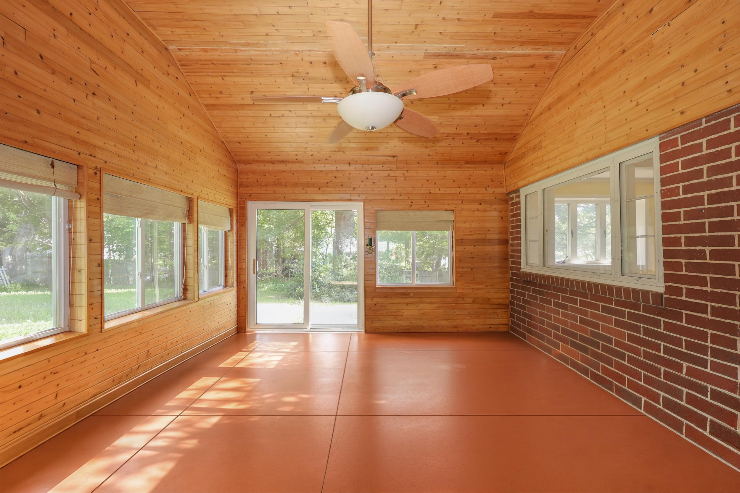 137 Grand Ave, Manchester, NH 03109