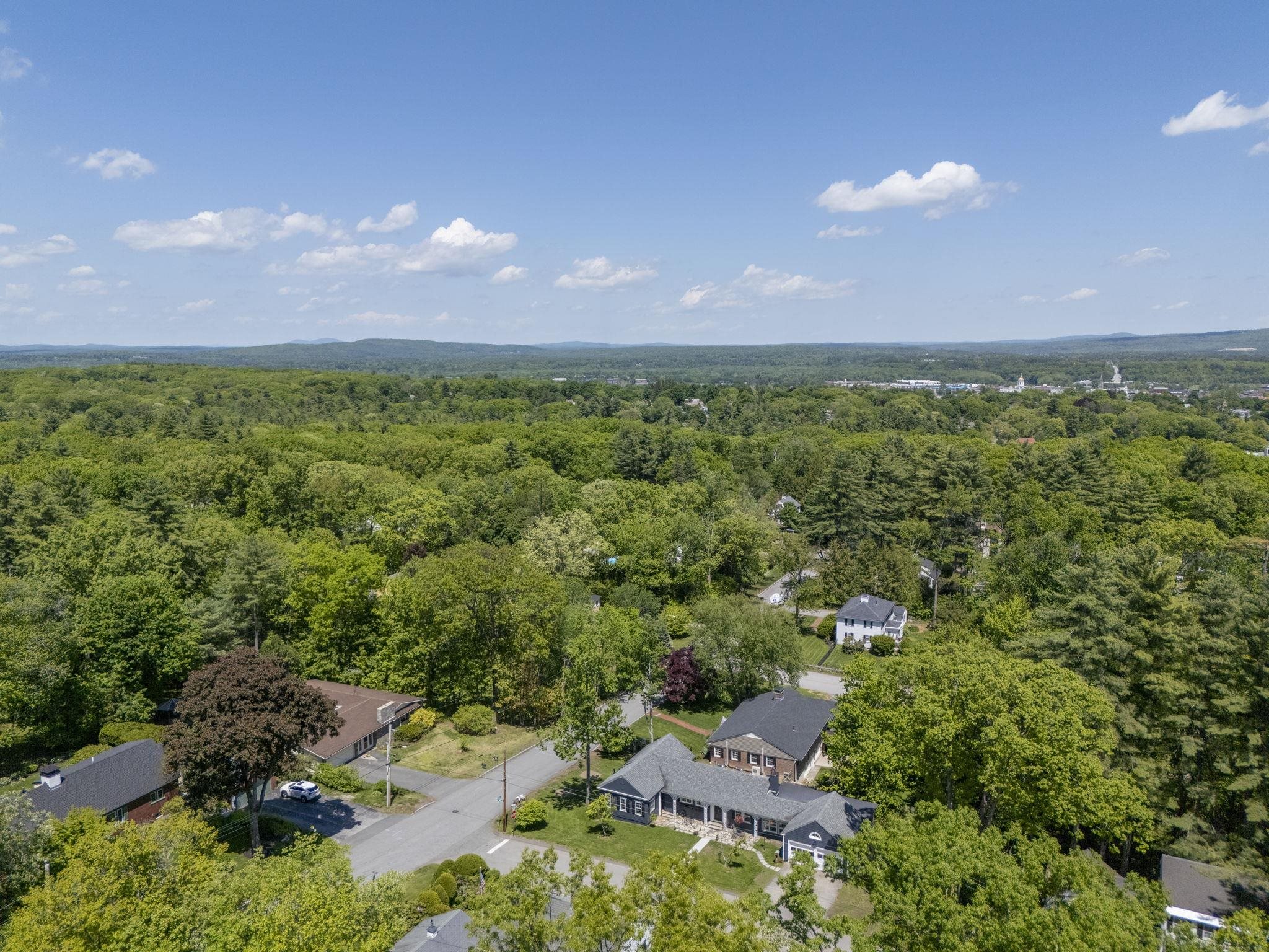 12 Wildemere Ter, Concord, NH 03301