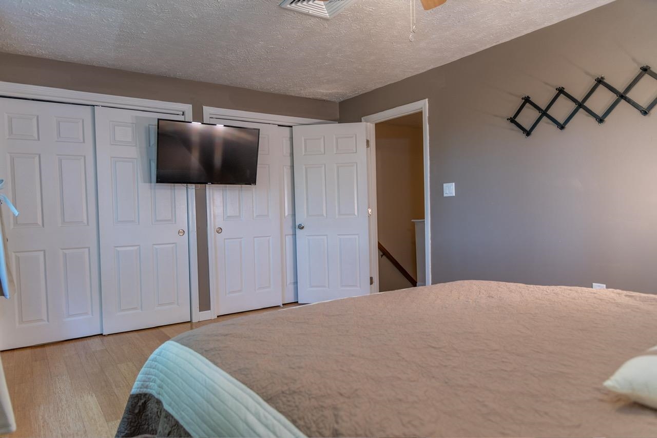 503 Eastview Dr, Wilton, NH 03086