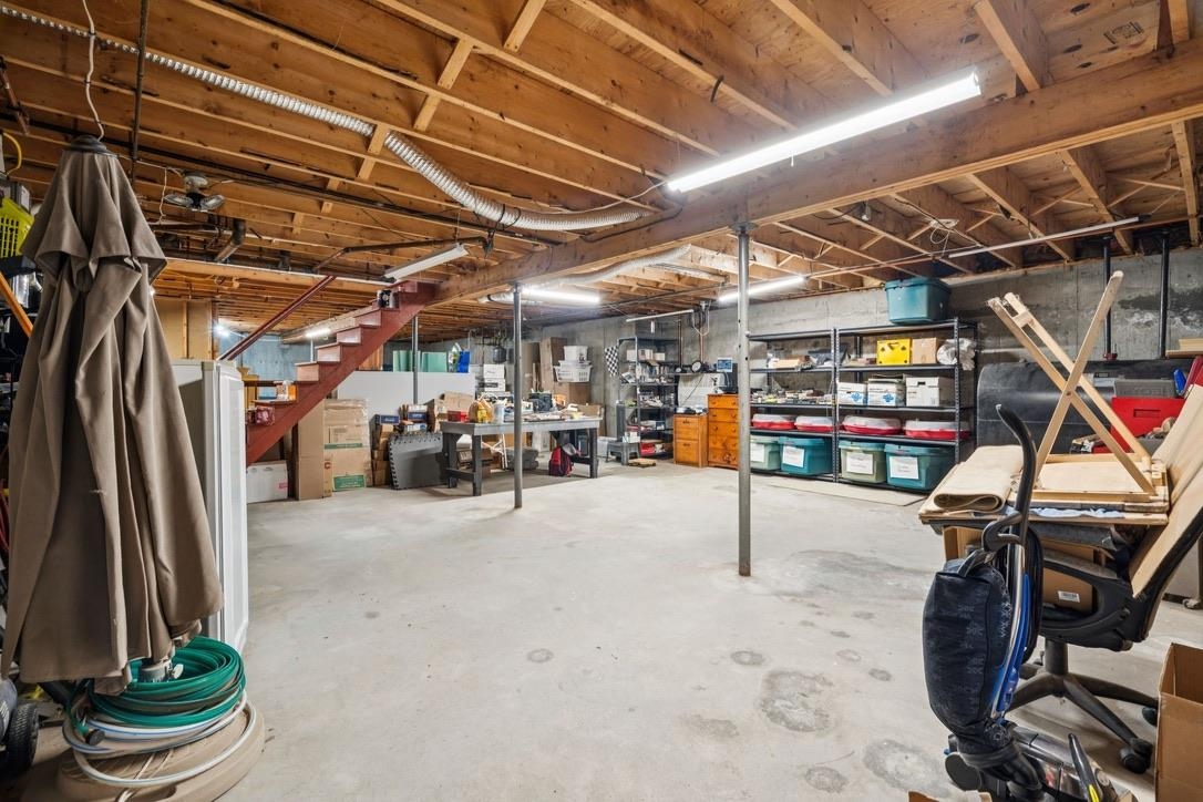 139 Belknap Ave, Newport, NH 03773