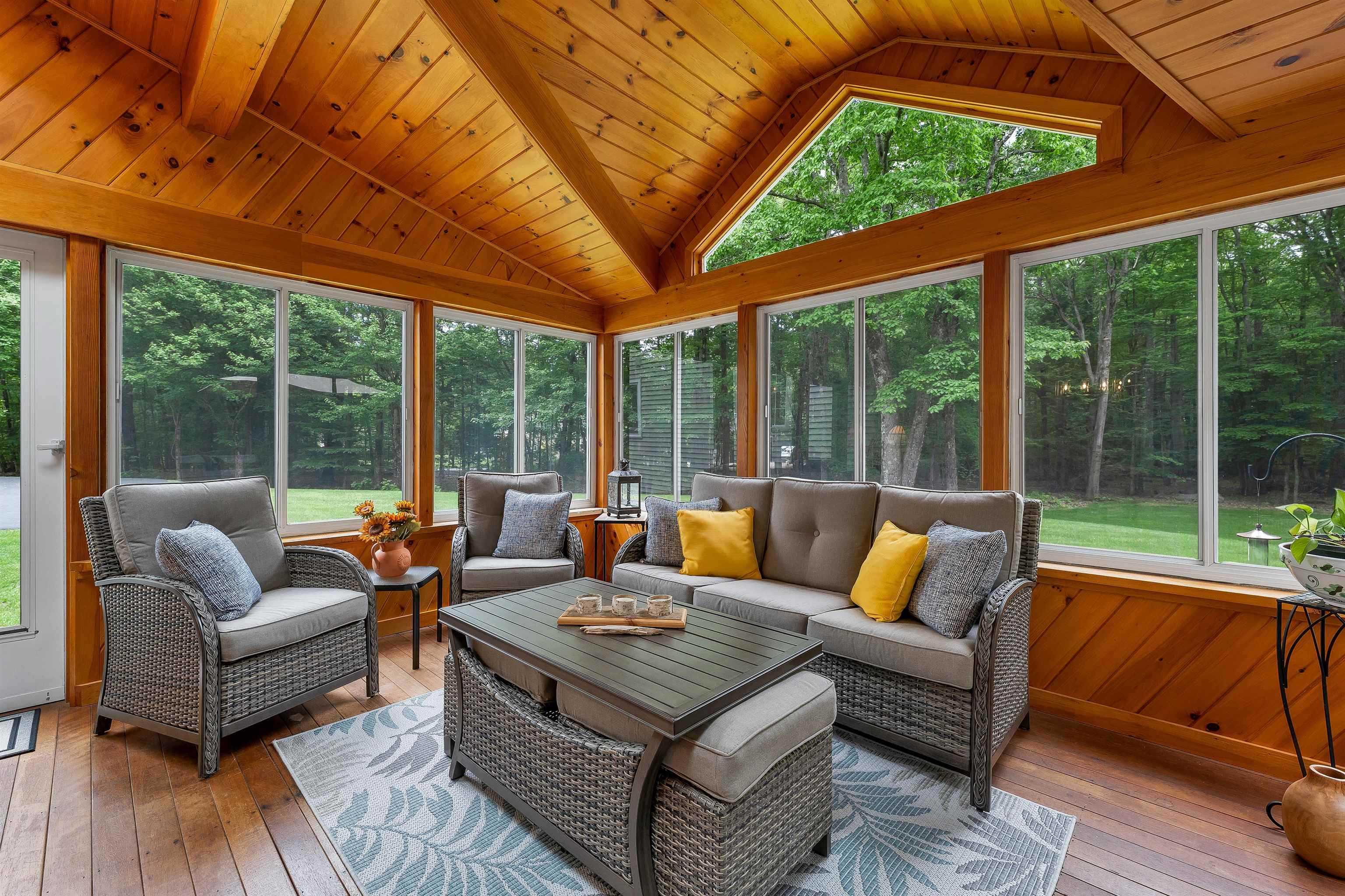 66 Knox Rd, Bow, NH 03304