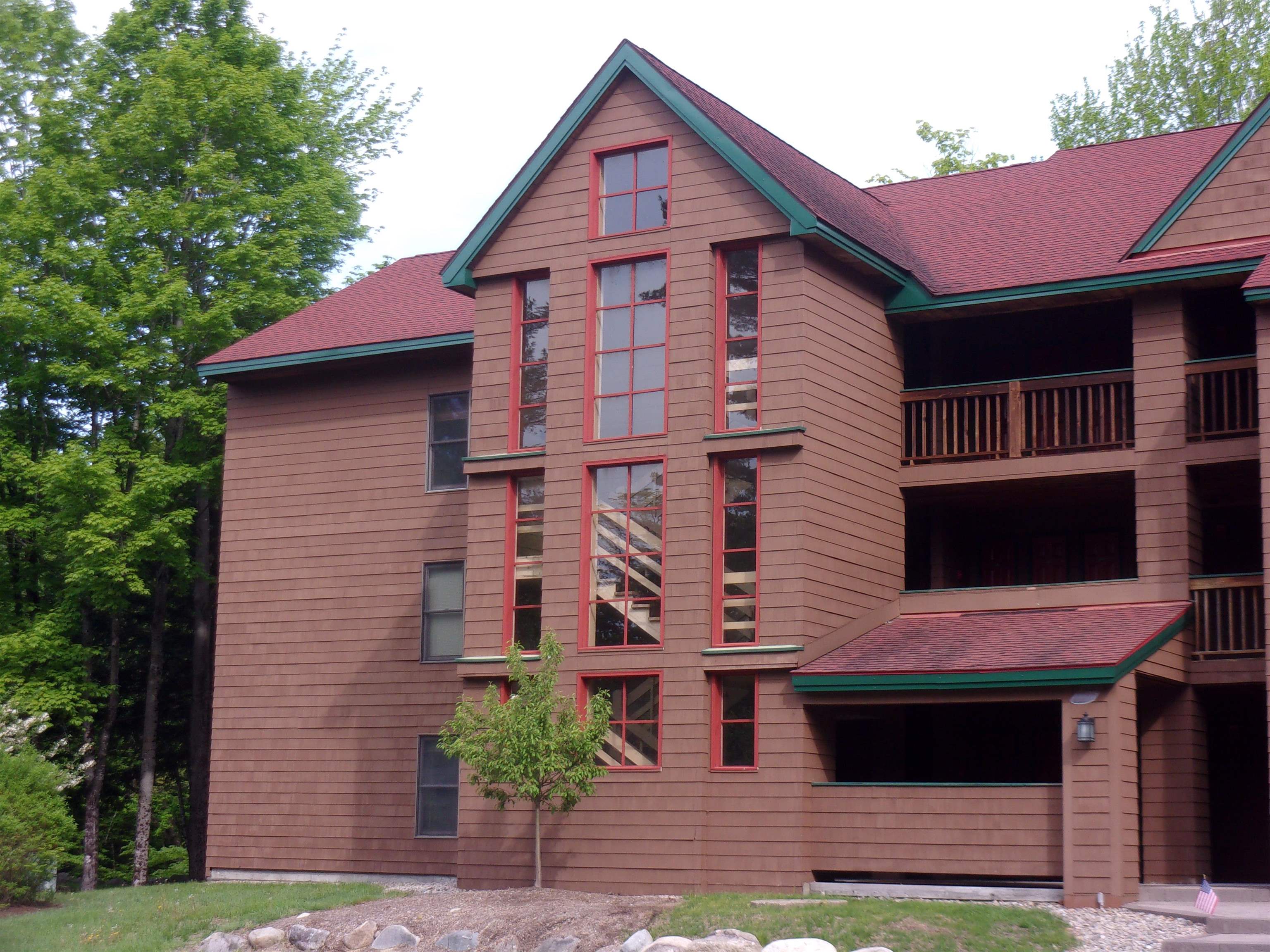 45 Riverfront Dr, Woodstock, NH 03262