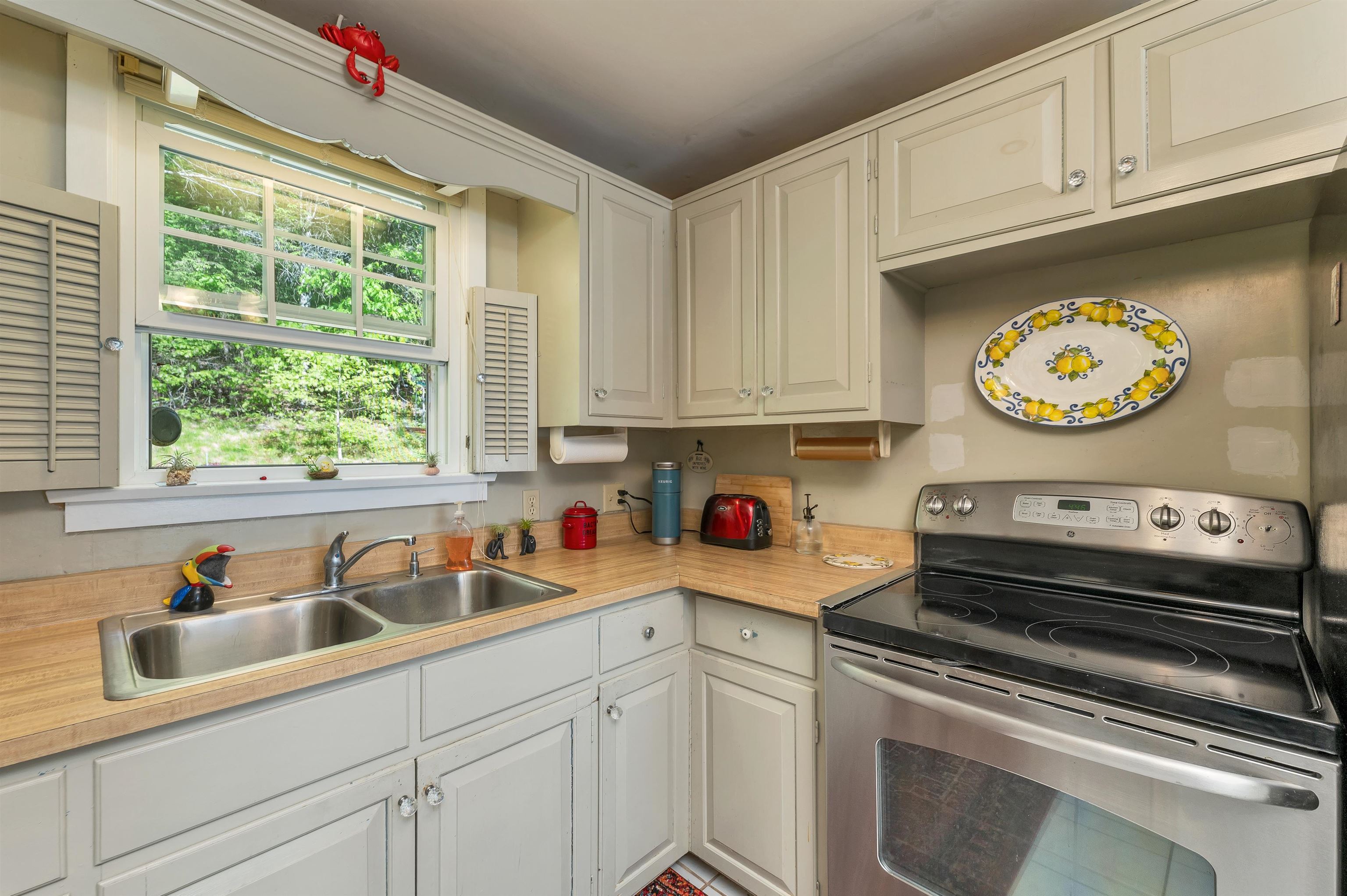 324 Prospect St, Franklin, NH 03235