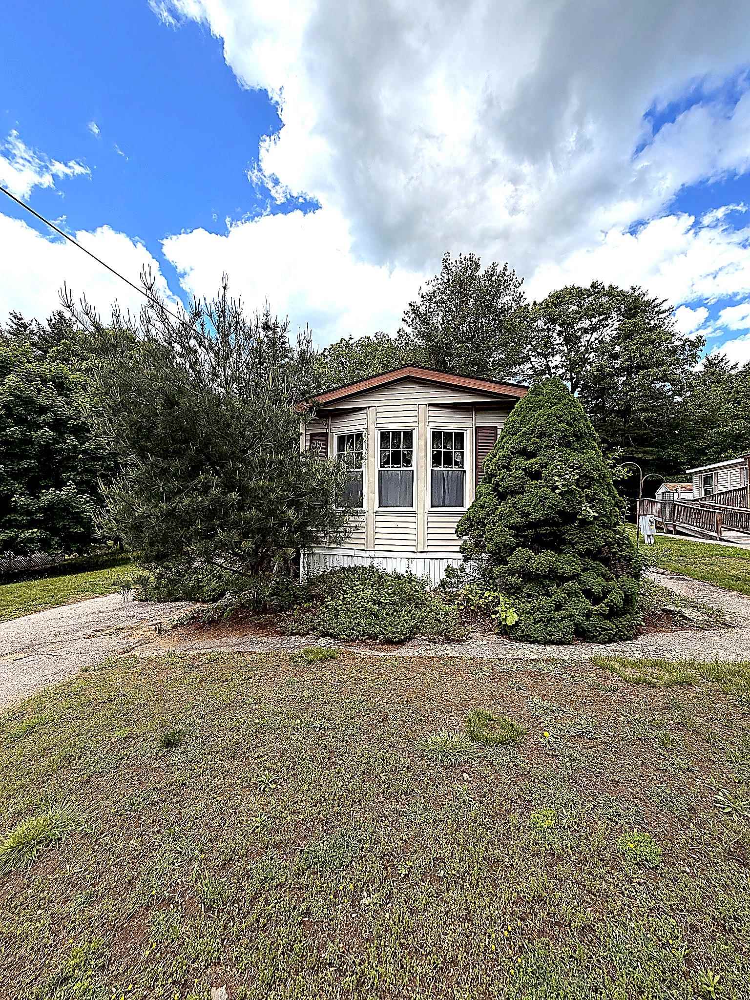 24 Christopher Ln, Fremont, NH 03044