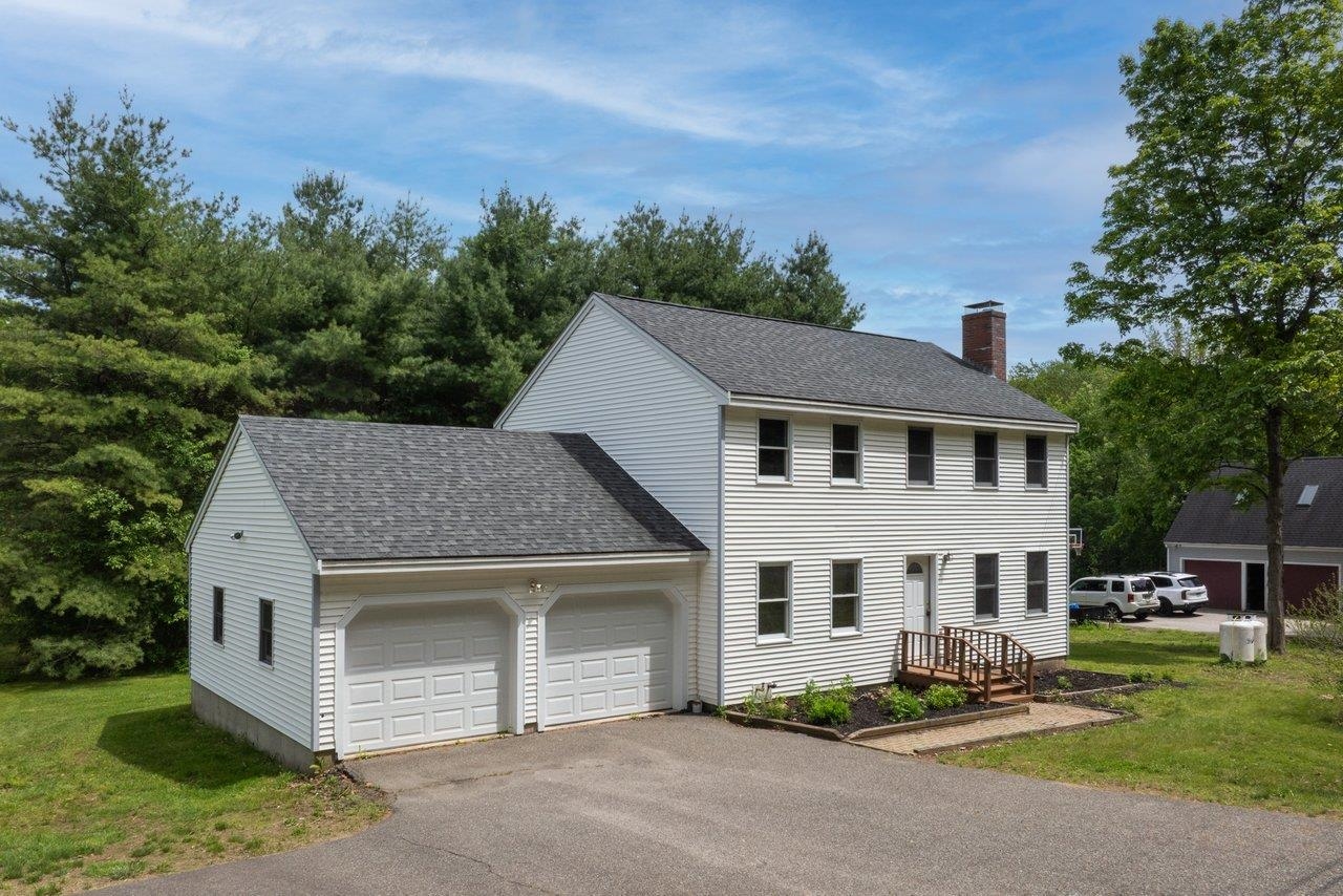 11 Lovell Rd, Stratham, NH 03885
