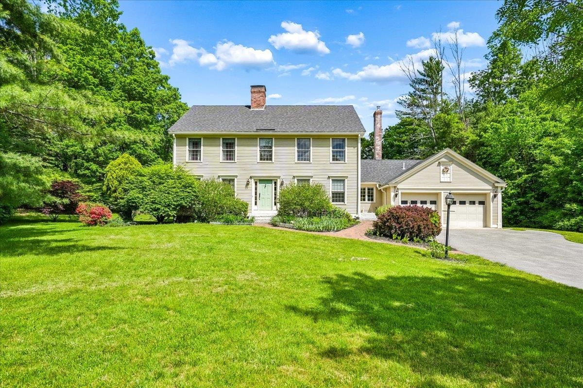 1 Briarwood Ln, Durham, NH 03824
