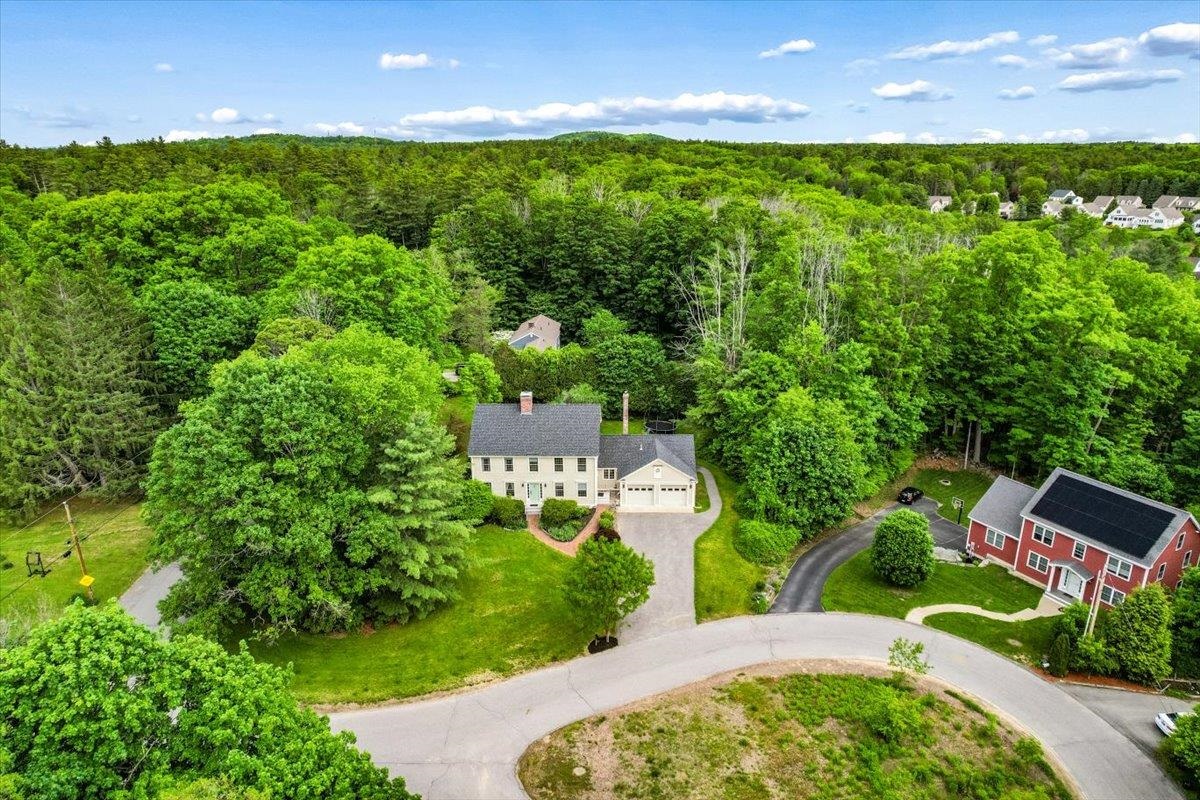 1 Briarwood Ln, Durham, NH 03824