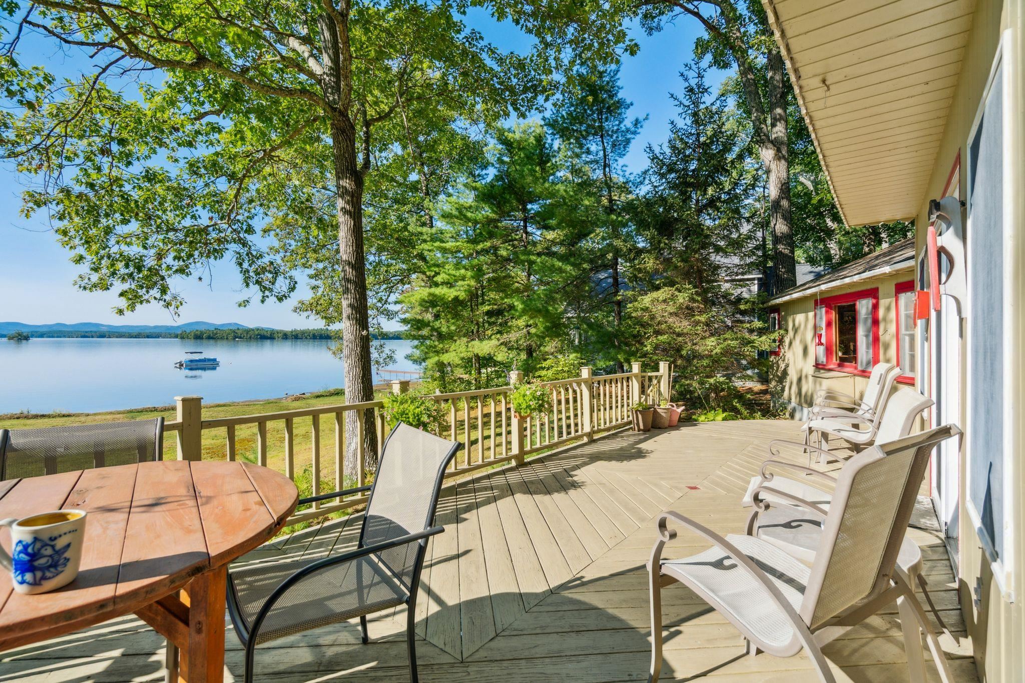 3 Brewster Rd, Tuftonboro, NH 03816