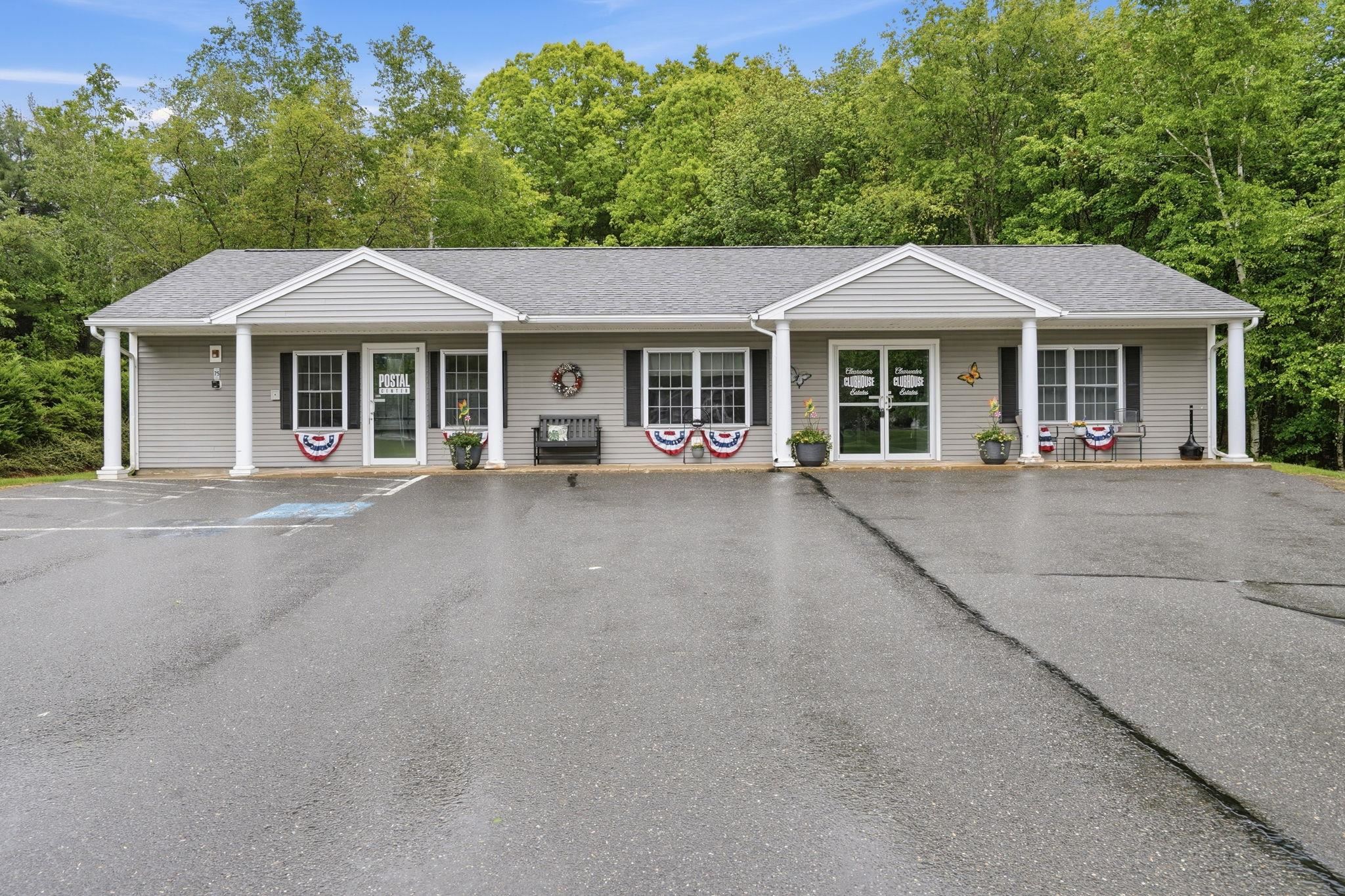 2 Red Sox Ln, Raymond, NH 03077