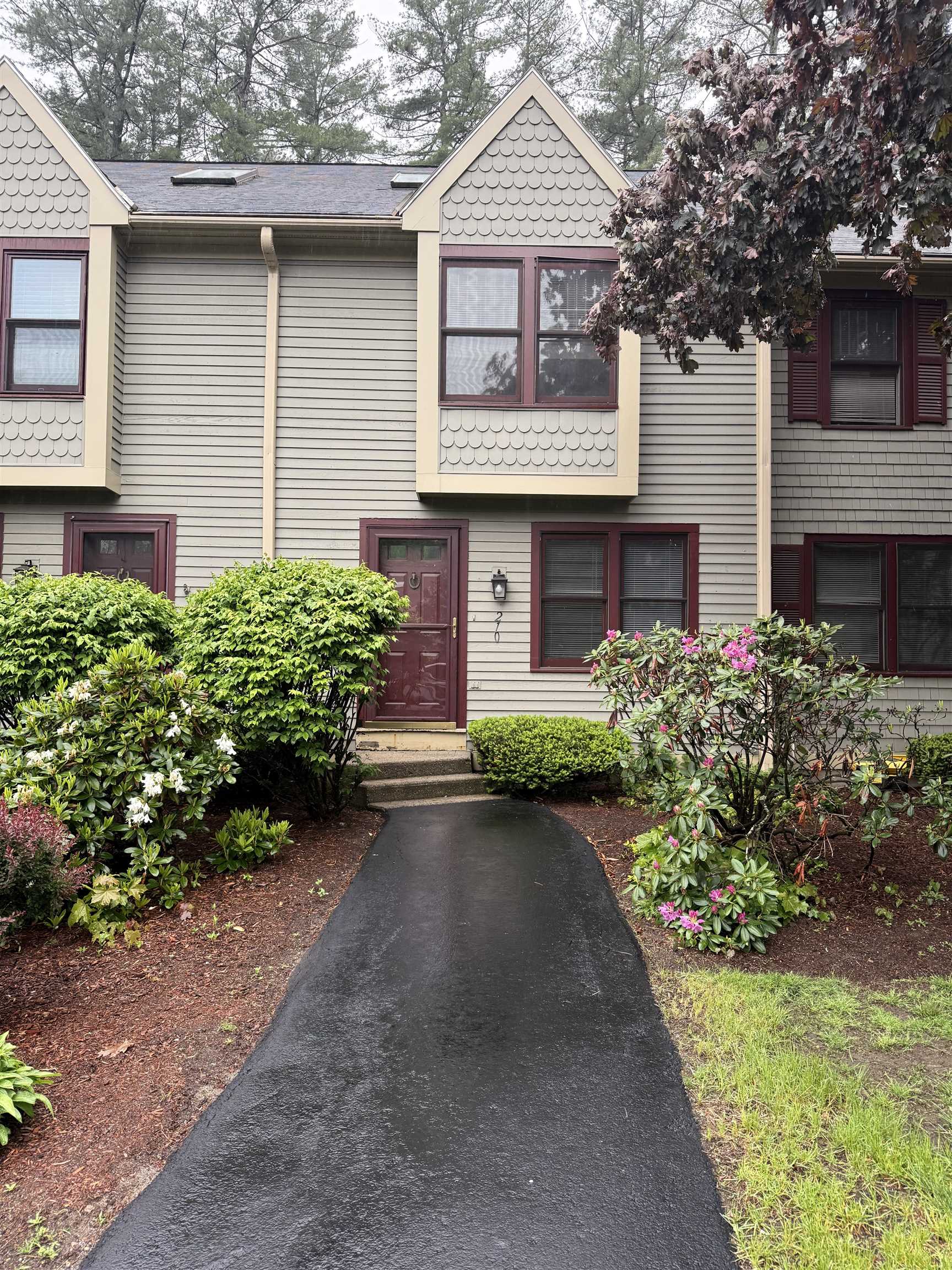 210 Bartemus Trl, Nashua, NH 03062