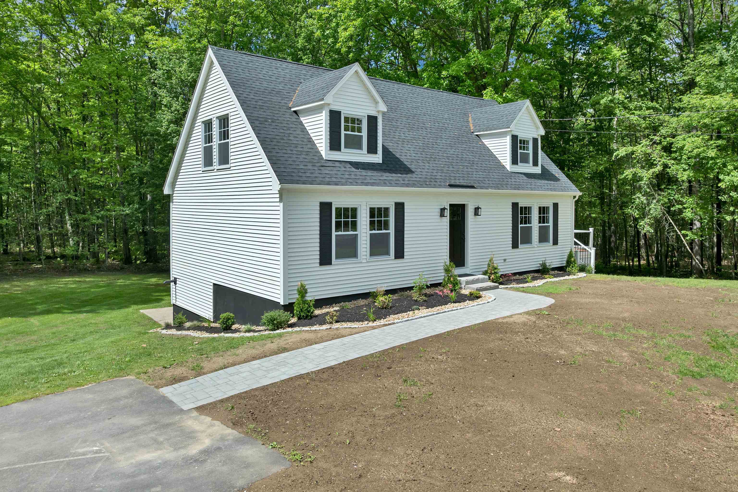 260 Center Hill Rd, Epsom, NH 03234