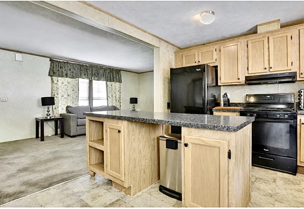 Photo 9 of 18