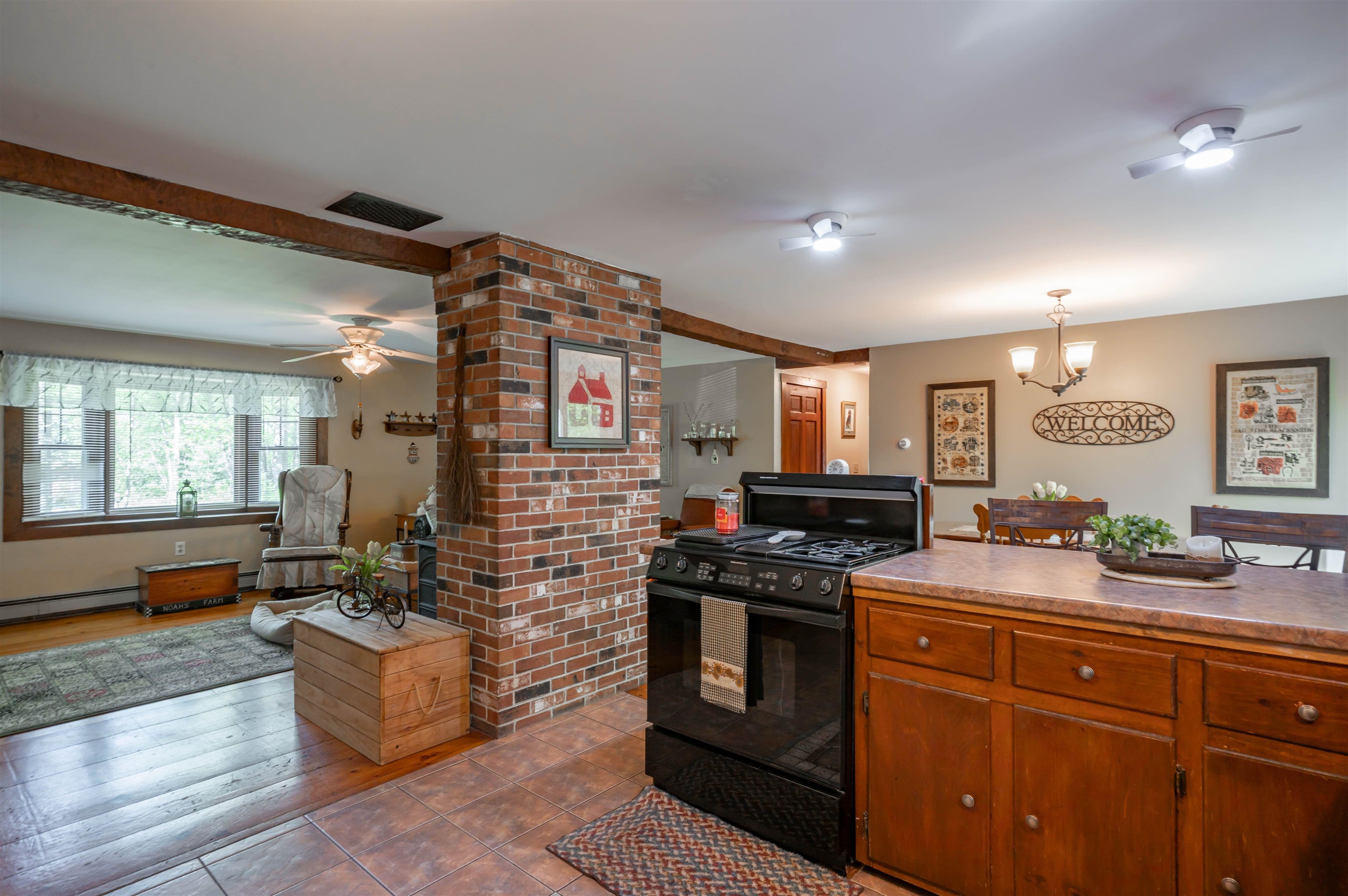 186 Old Bennington Rd, Greenfield, NH 03047