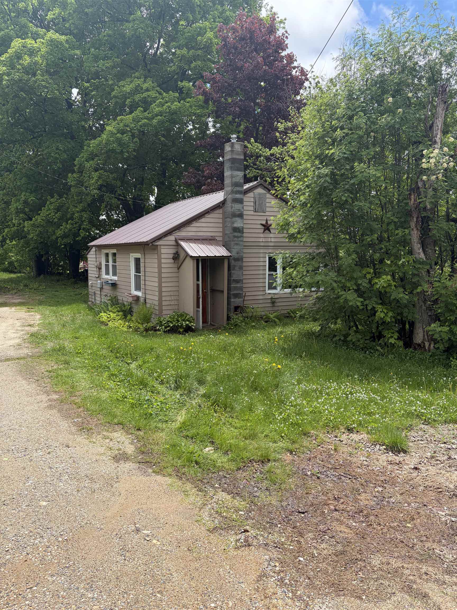 190 Leavitt Rd, Belmont, NH 03220