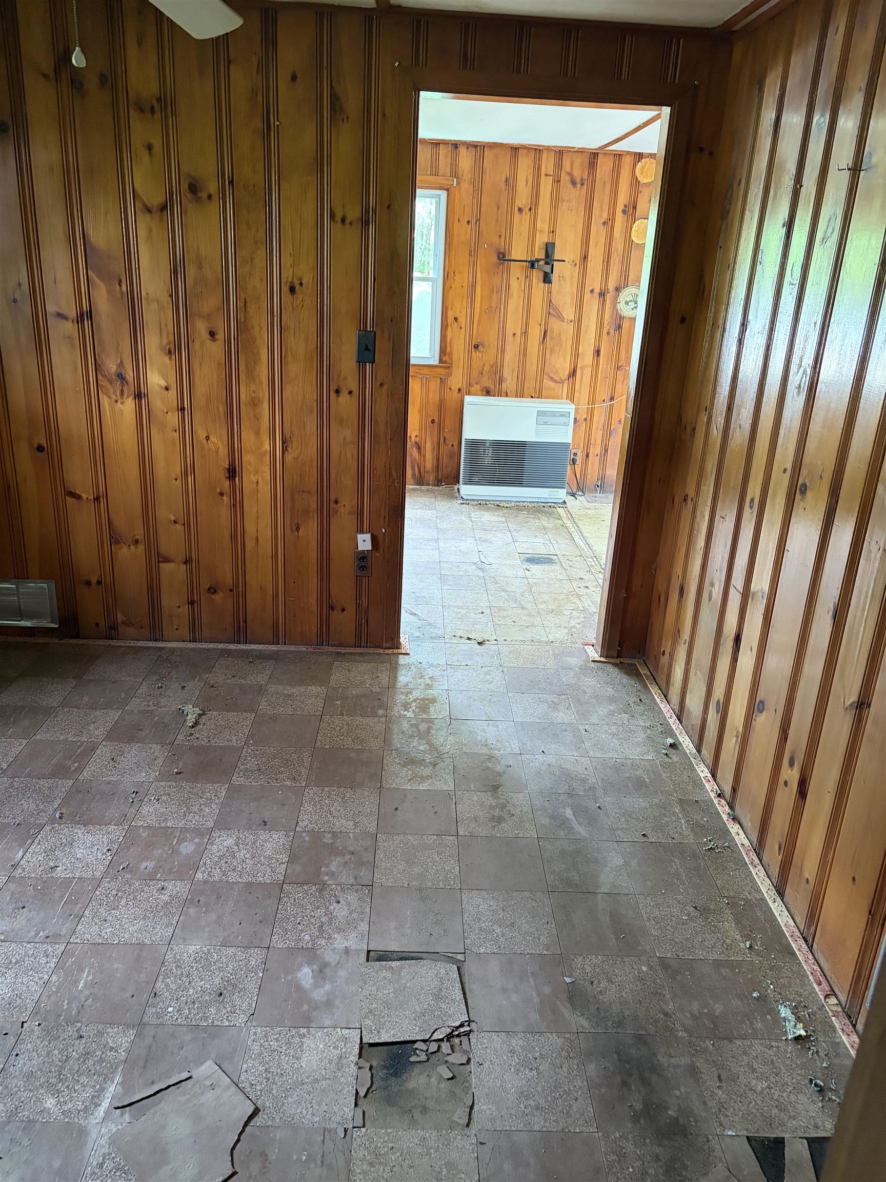 190 Leavitt Rd, Belmont, NH 03220