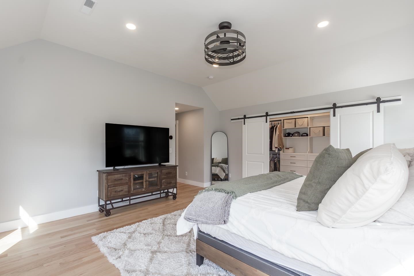 18 Caymus Rg, Salem, NH 03079