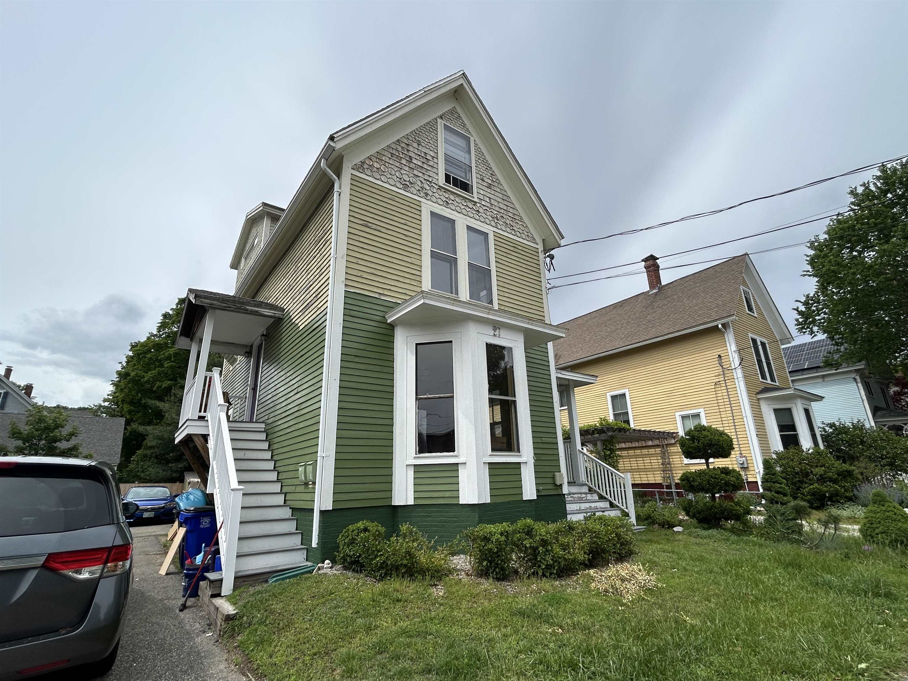 27 Linden St, Exeter, NH 03833