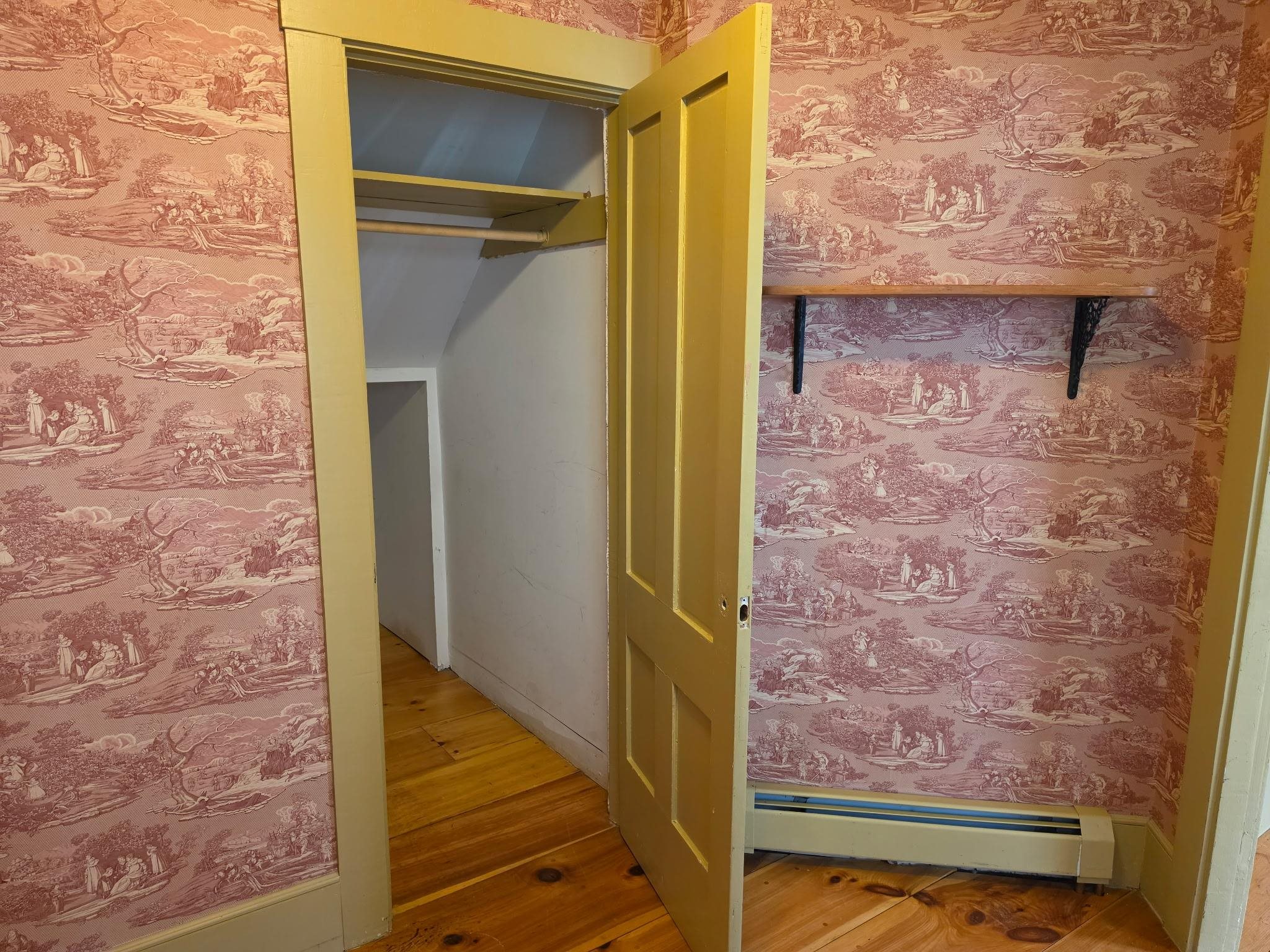 27 Linden St, Exeter, NH 03833