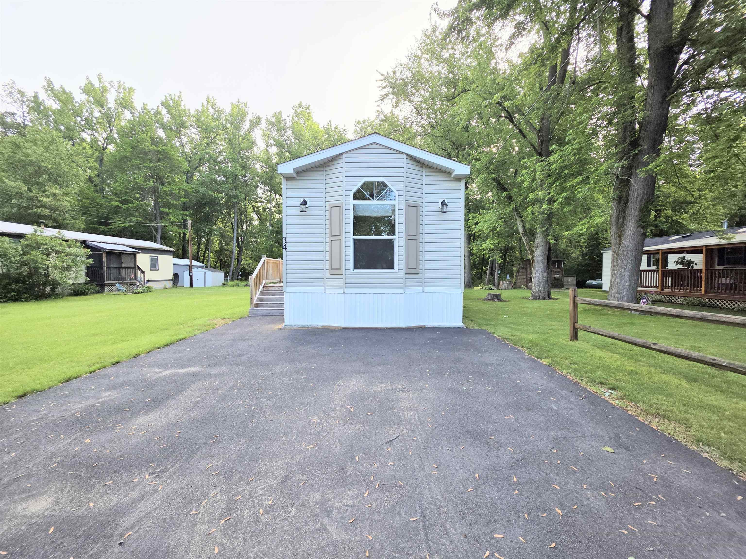 34 Stevens Dr, Concord, NH 03301