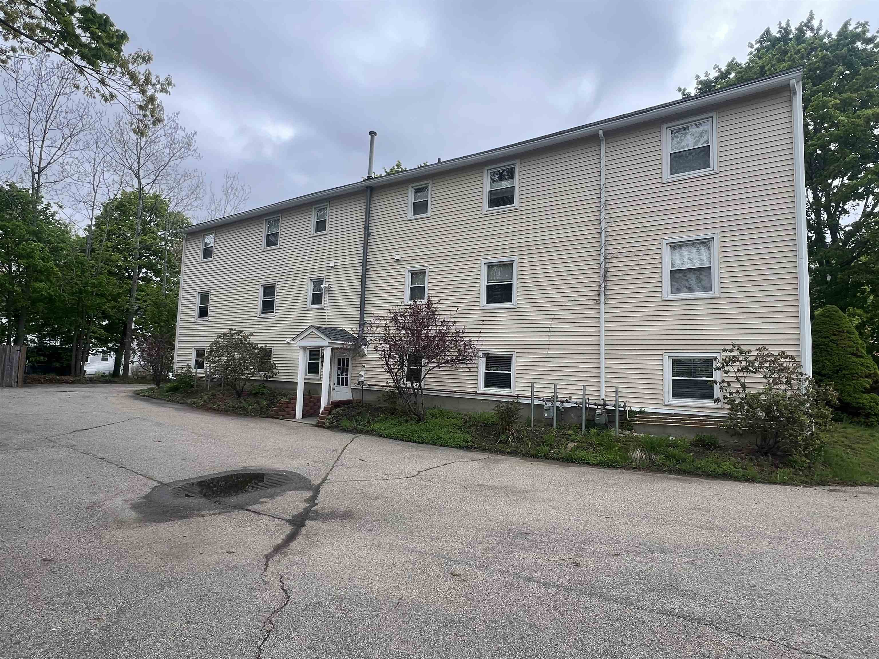 140 Cass St, Portsmouth, NH 03801