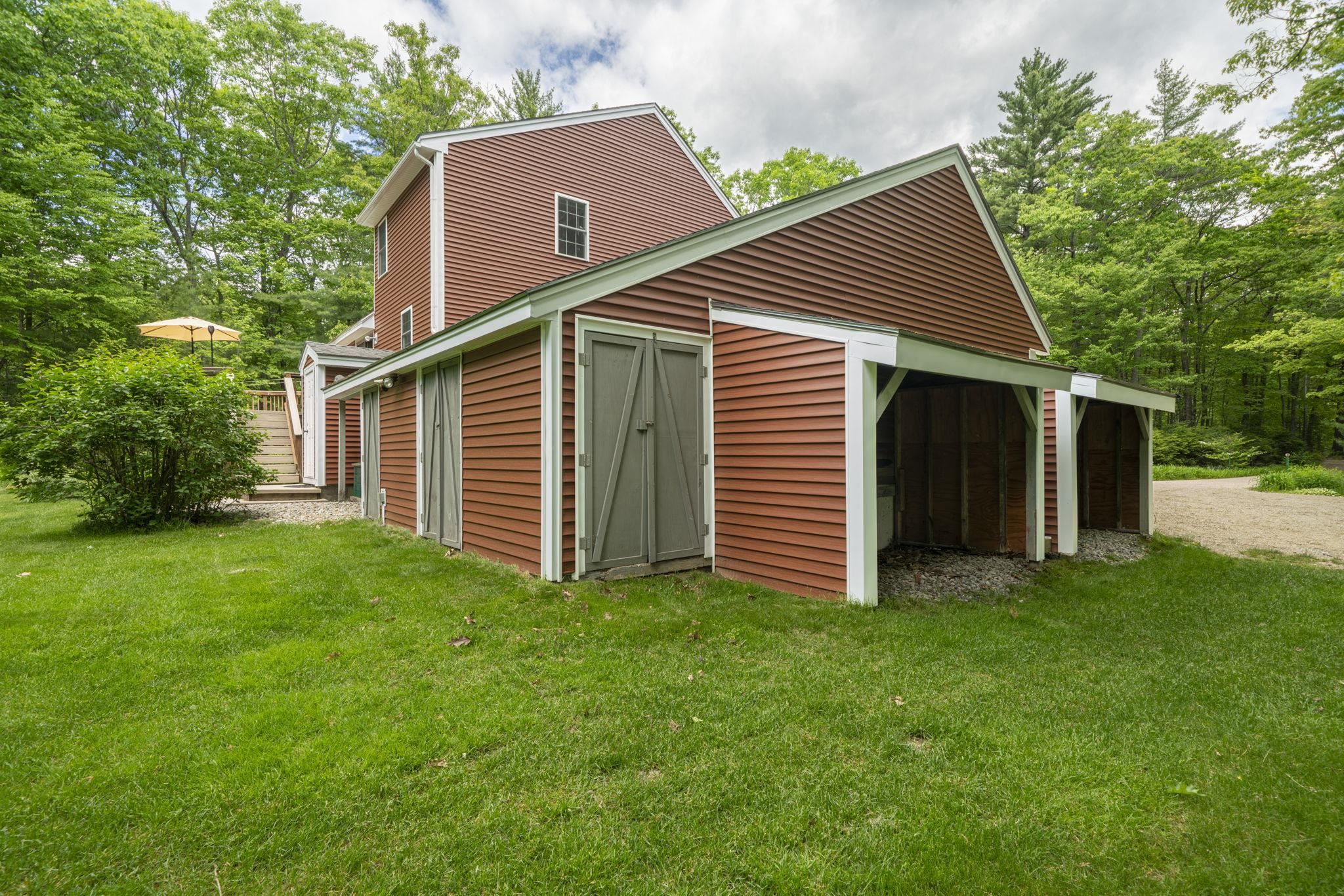 141 Mitchell Rd, Nottingham, NH 03290
