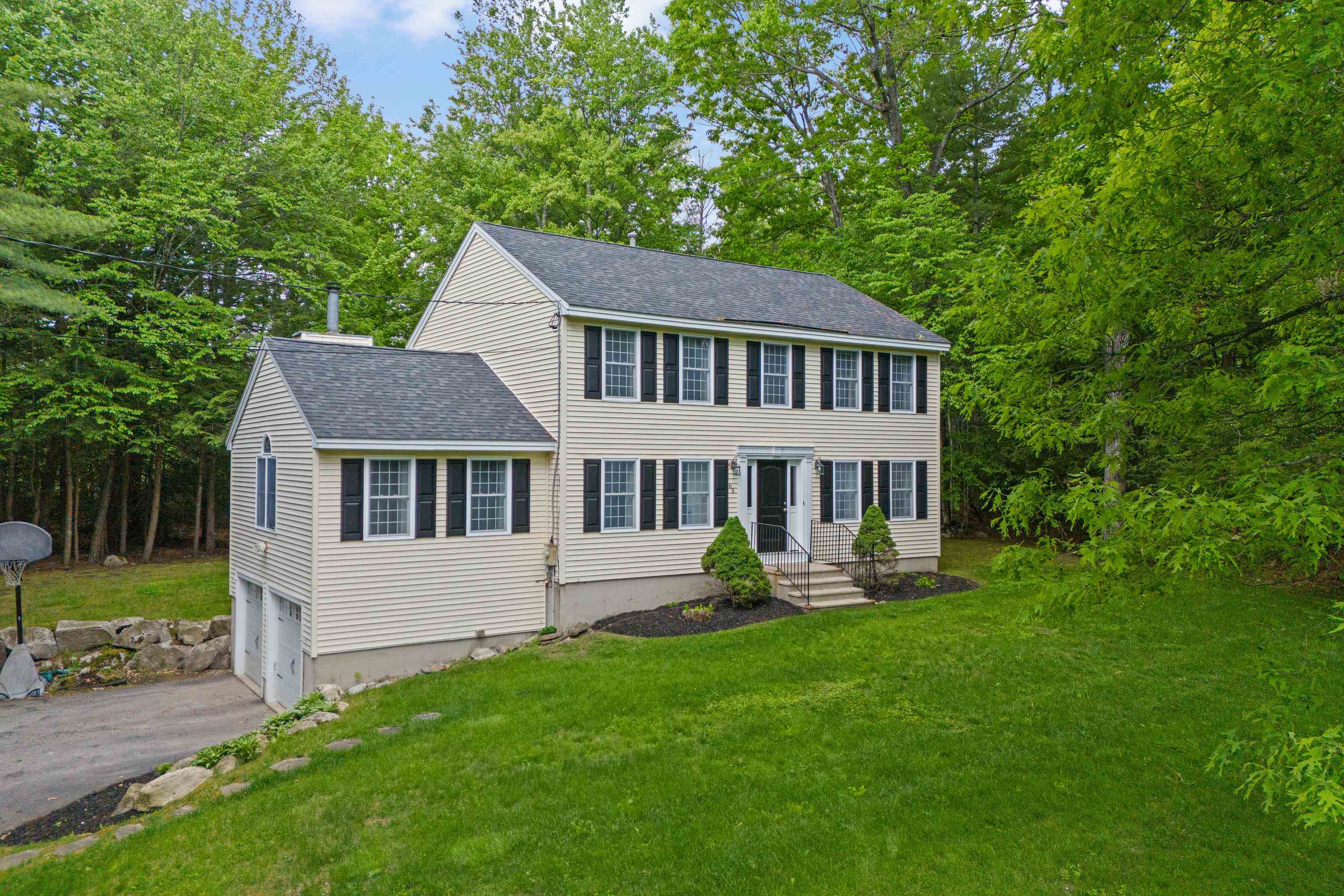 65 Alene Ln, Goffstown, NH 03045
